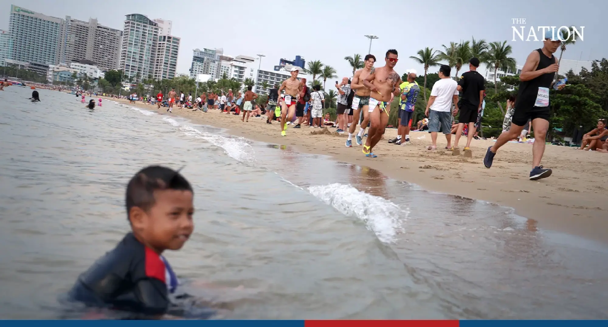 Over 4,000 join Pattaya bikini run - Photo 7
