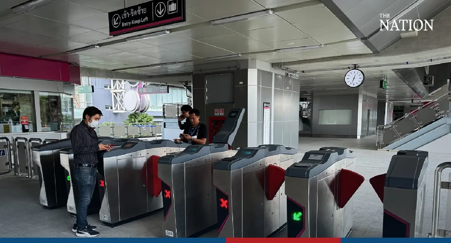 Pink Line opens with free public rides - Photo 3