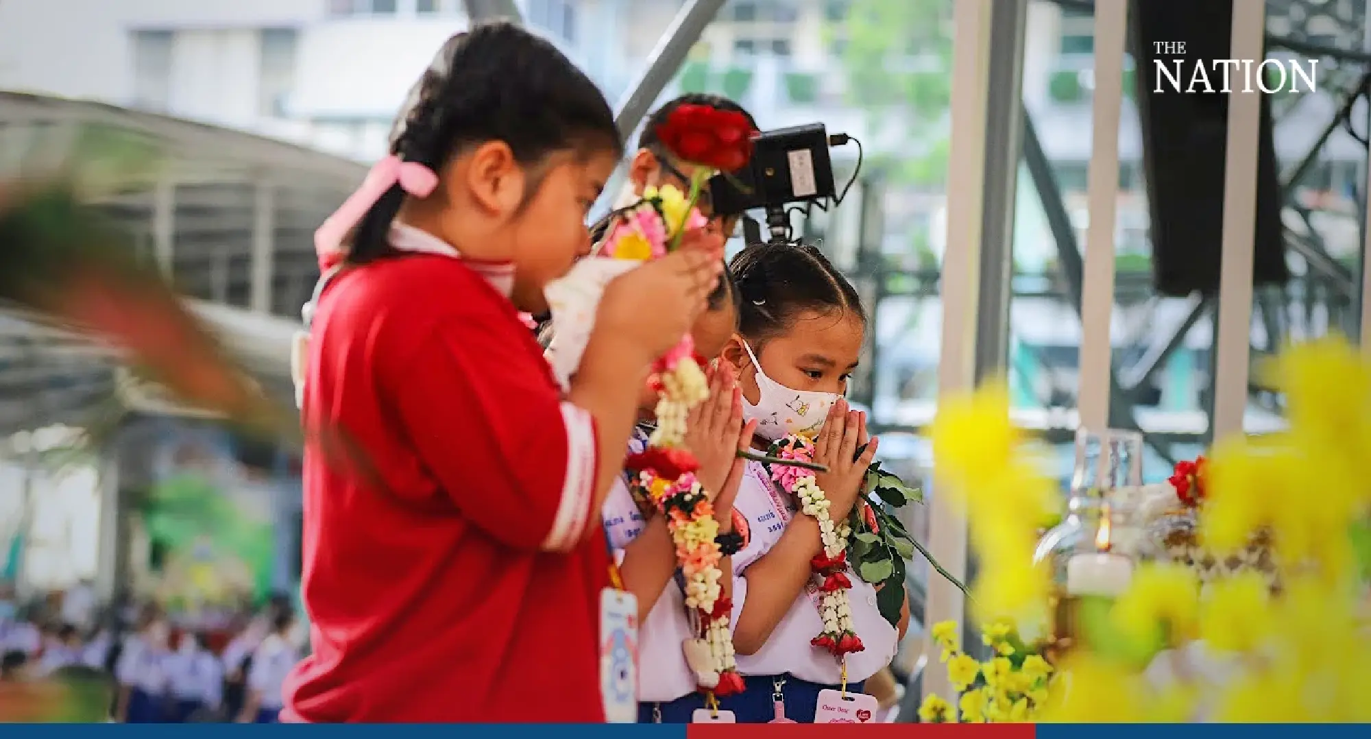School mourns death of beloved Khru Jiab - Photo 6