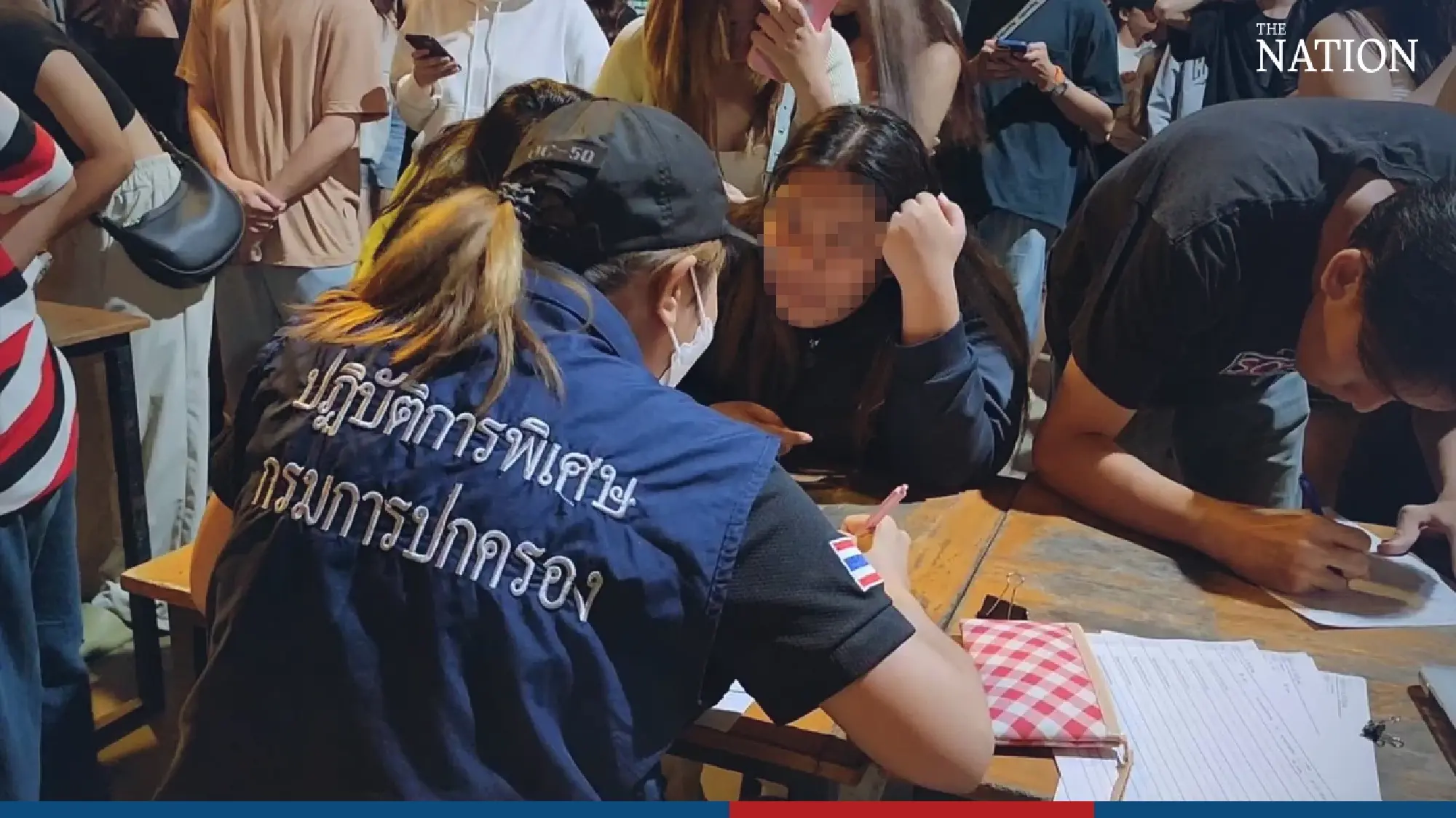 242 underage drinkers nabbed in Chiang Mai - Photo 8