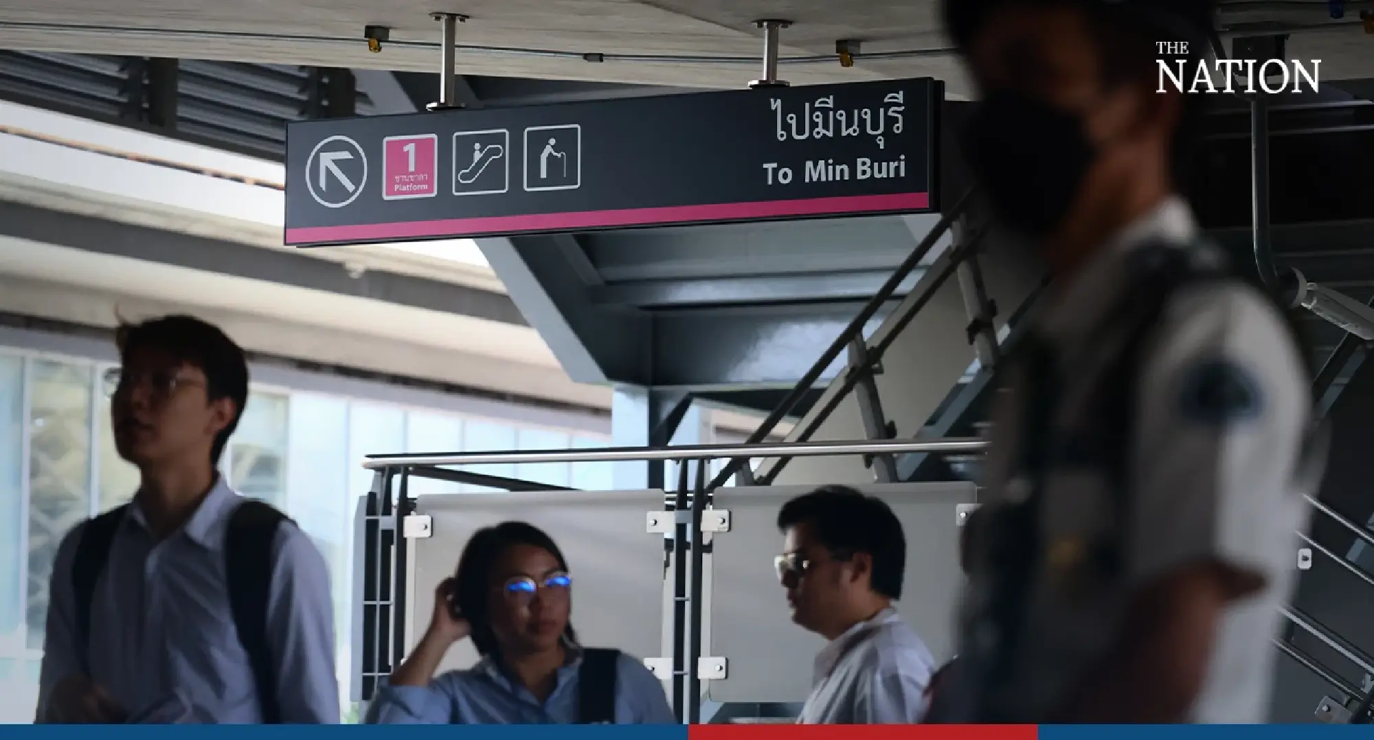 Pink Line opens with free public rides - Photo 8