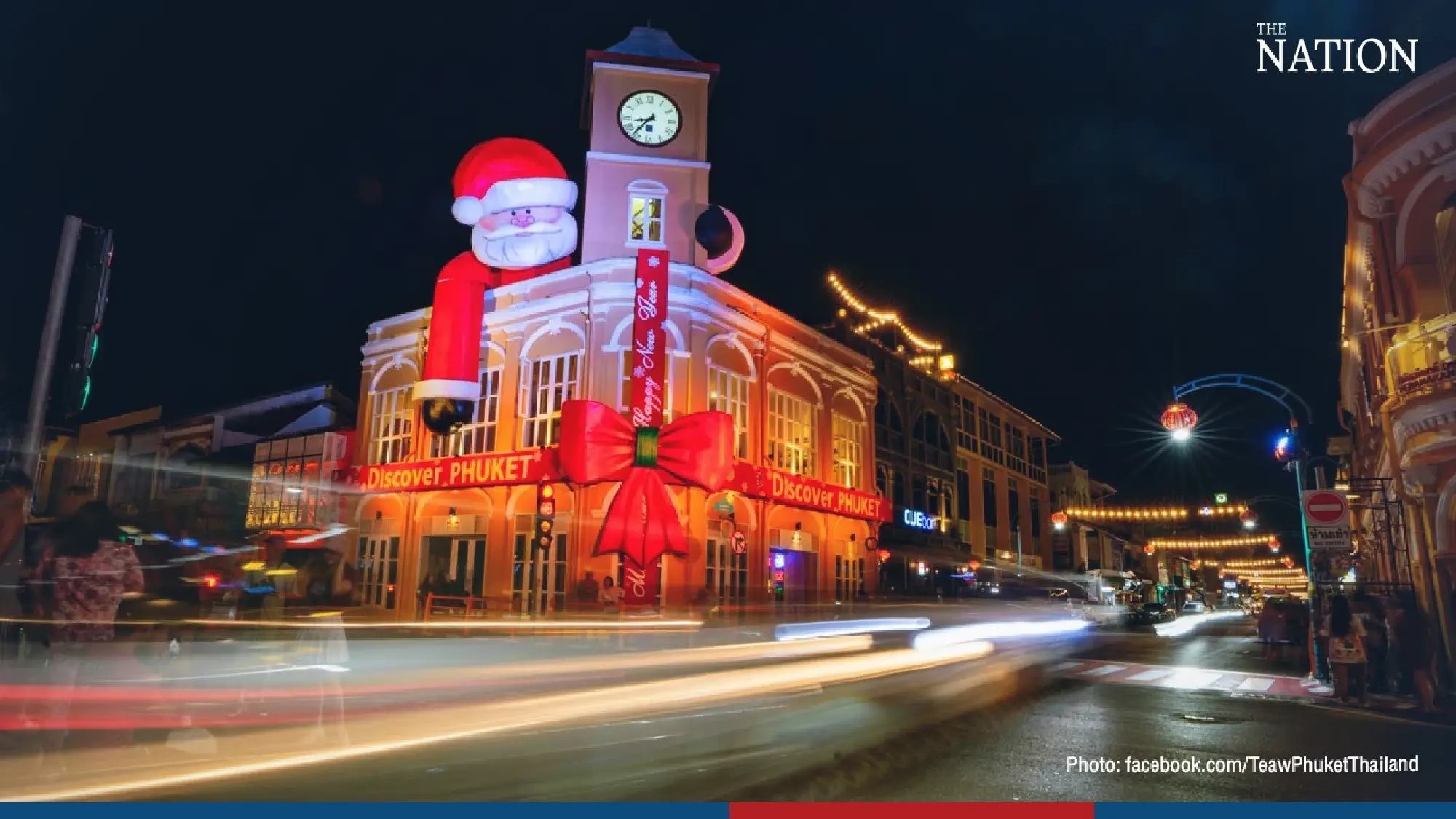 Giant Santa parks on Phuket Town roof - Photo 5