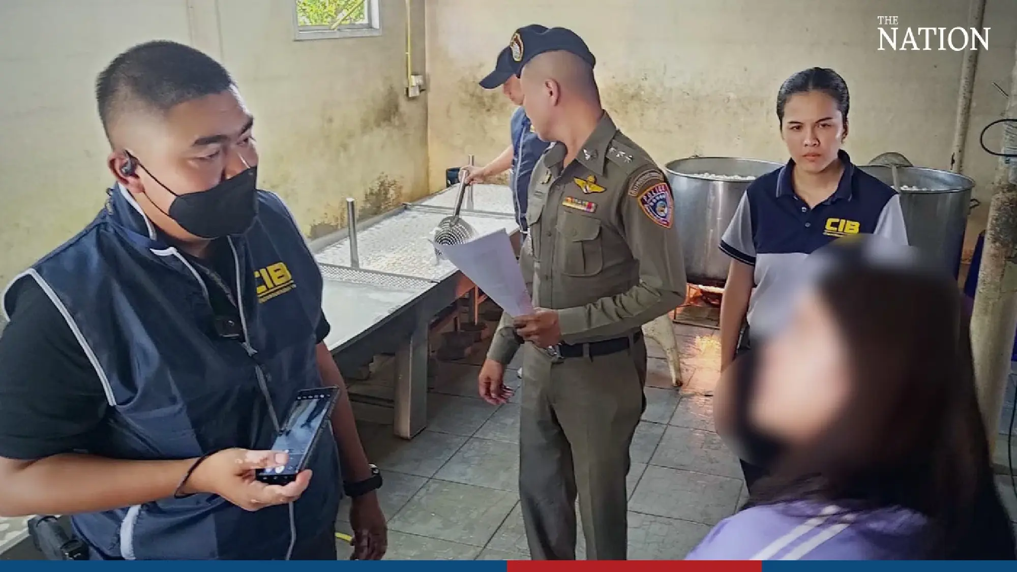 Police bust unlicensed meatball factory - Photo 8