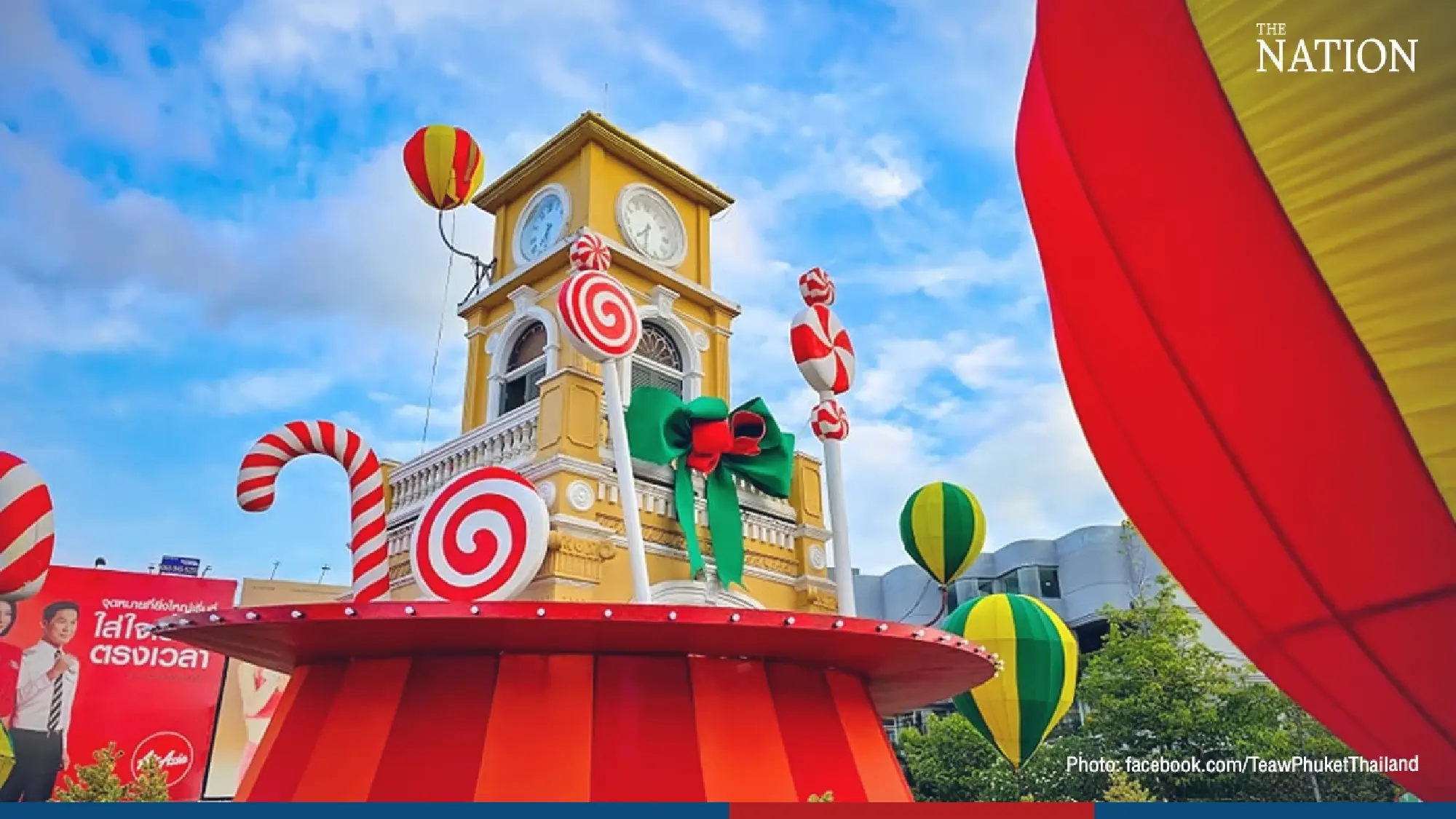 Giant Santa parks on Phuket Town roof - Photo 4