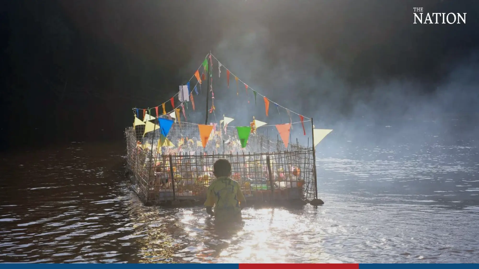 Phitsanulok villagers thank the gods - Photo 9