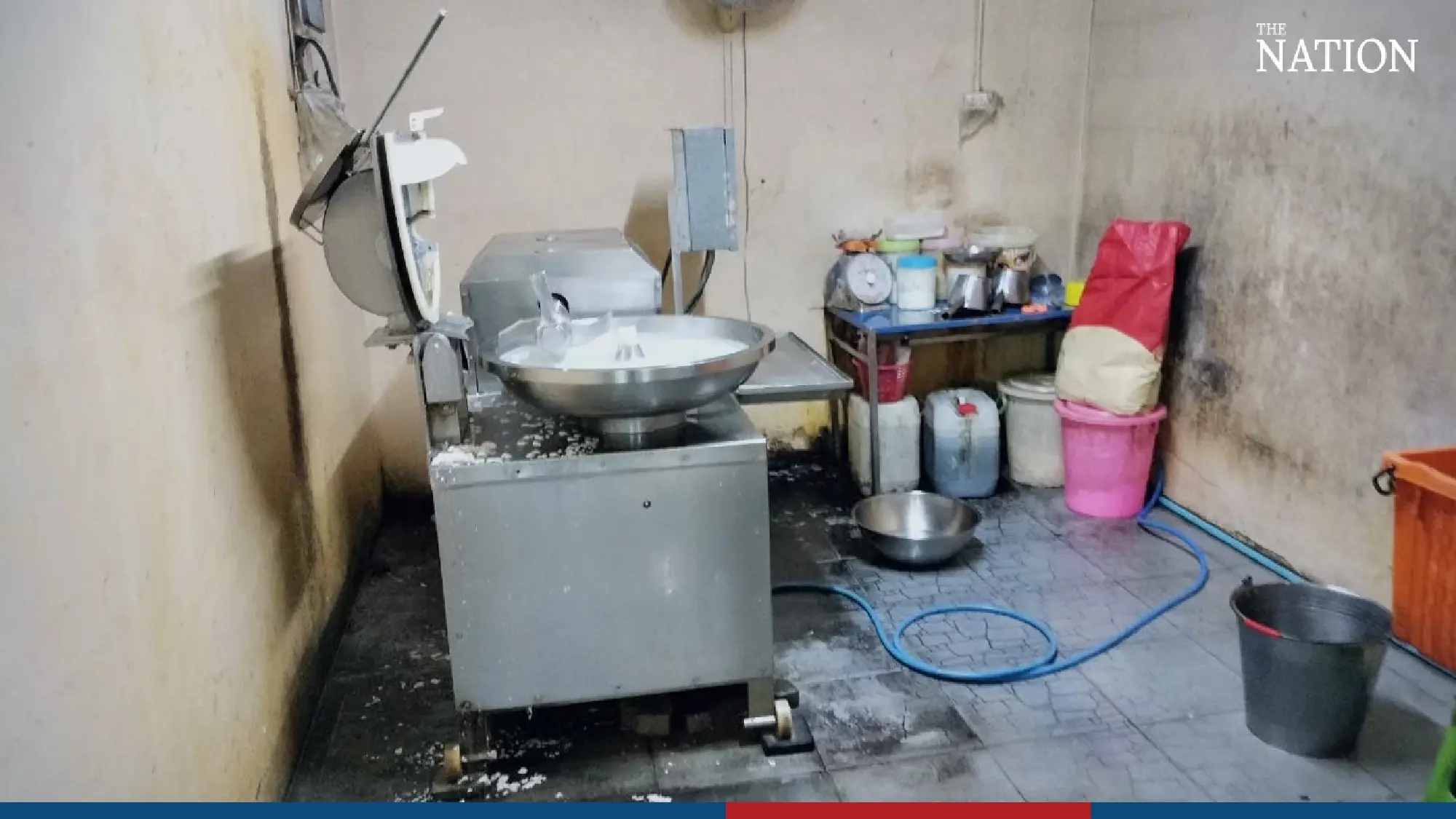 Police bust unlicensed meatball factory - Photo 3