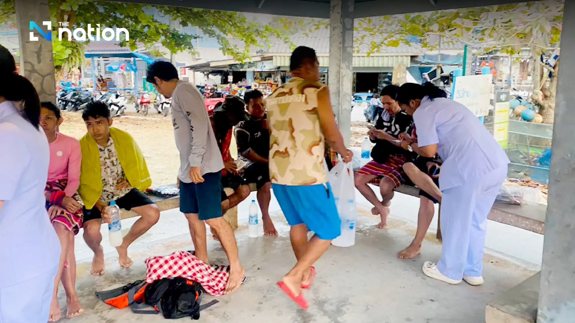 15 sports anglers and crew cheat death after boat sinks off Trat - Photo 8