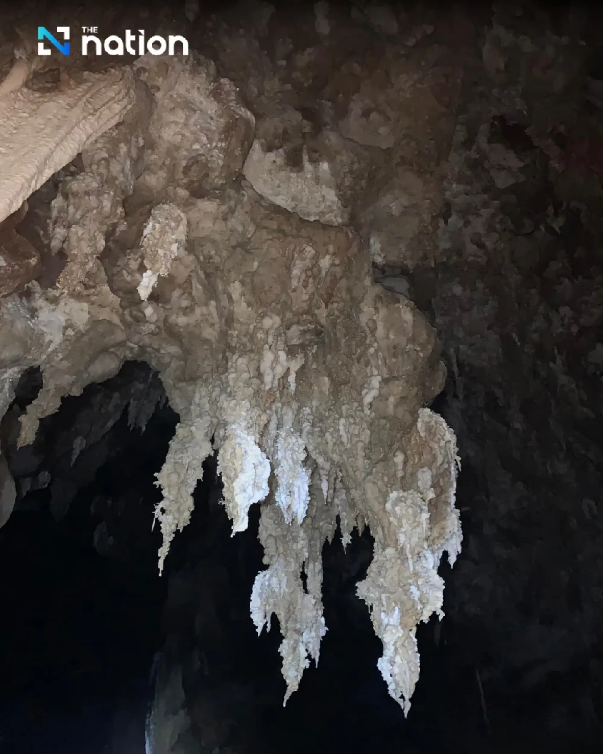 Enchanting Tham Namtok Pha Daeng cave beckons in Surat Thani - Photo 2