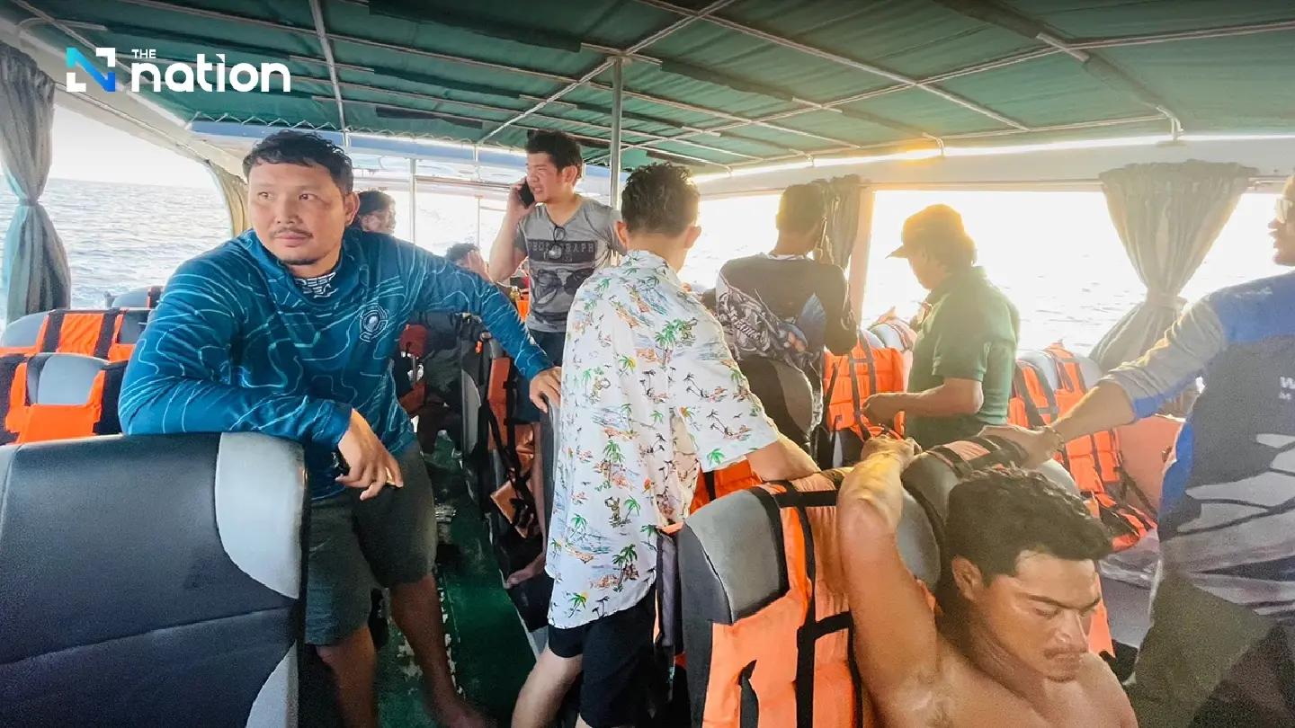 15 sports anglers and crew cheat death after boat sinks off Trat - Photo 4