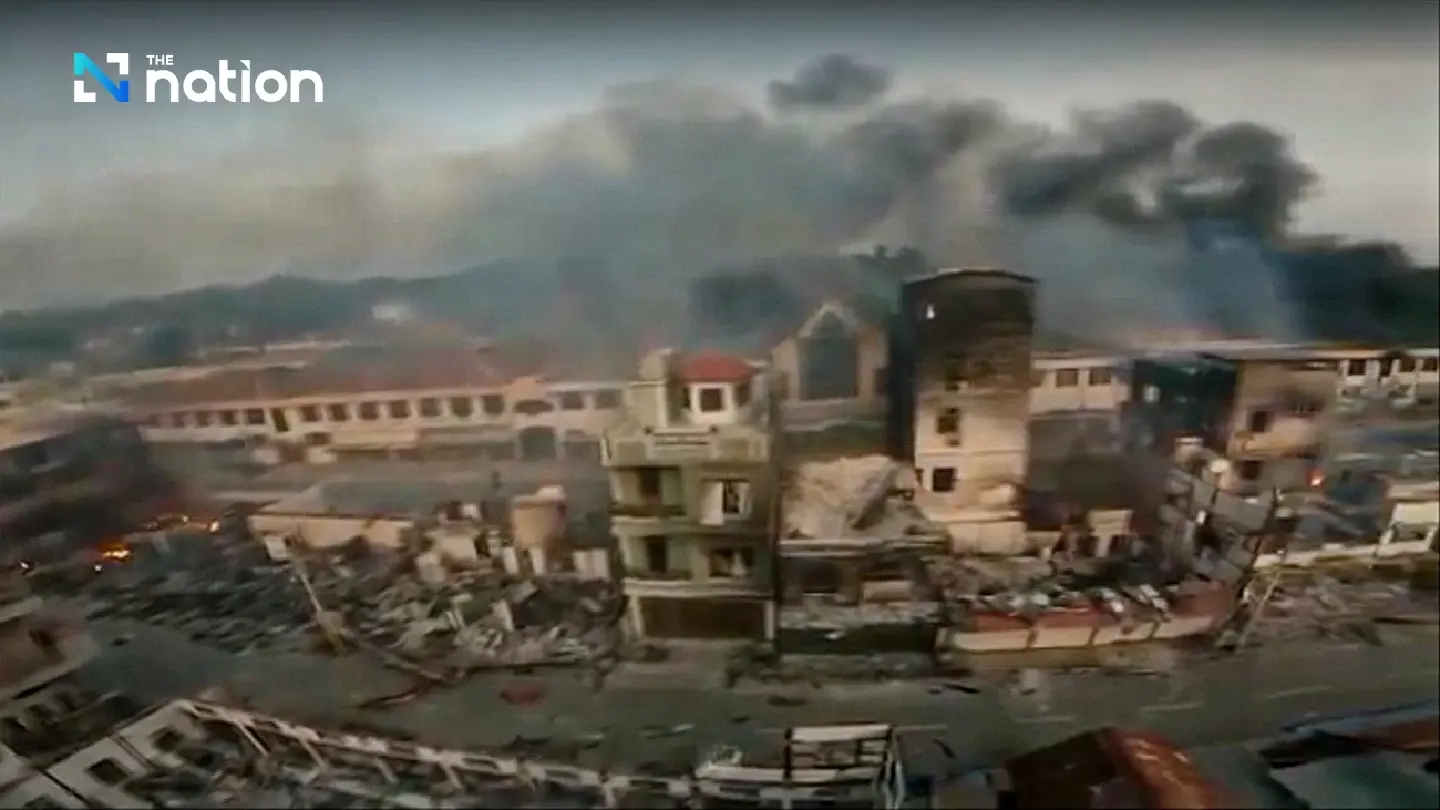 Kayah State capital erupts in flames as Myanmar troops step up attacks - Photo 4