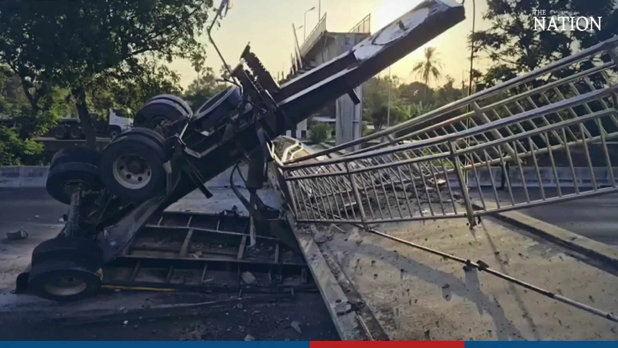 Bridge collapses, blocking highway - Photo 6