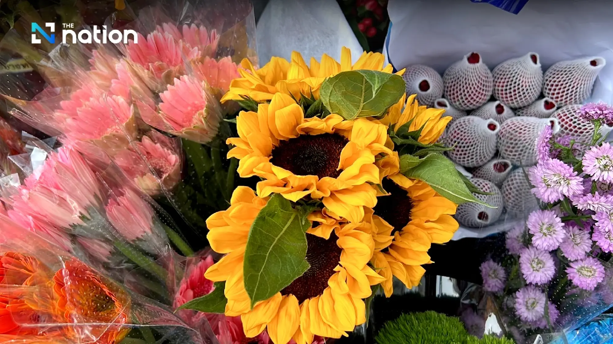Chiang Mai flourishes with flower frenzy ahead of Valentine’s Day - Photo 5