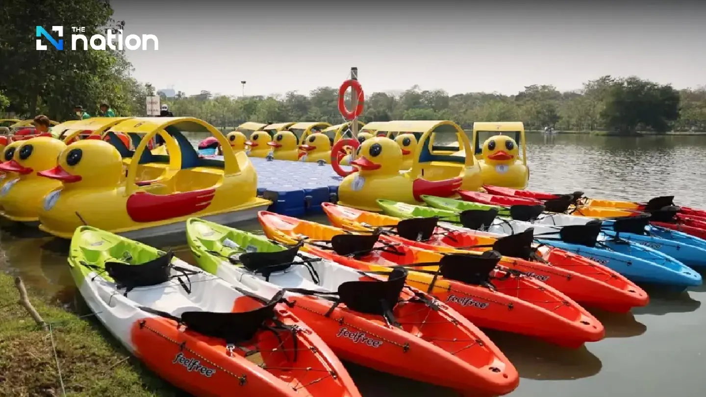 Bangkokians invited to enjoy free boating at Rot Fai Park - Photo 2