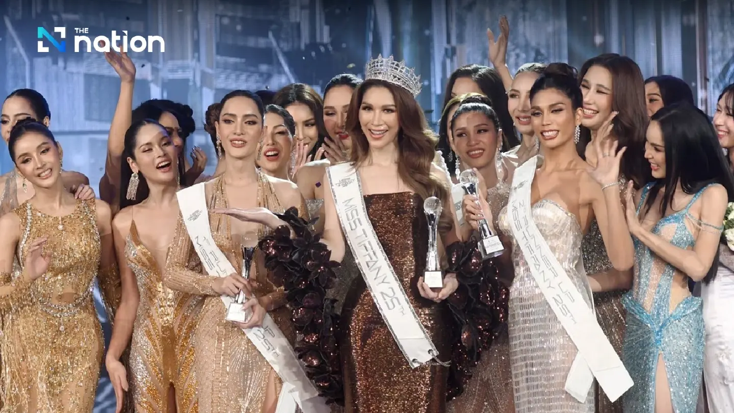 Flight attendant from Tak wins Miss Tiffany title - Photo 4