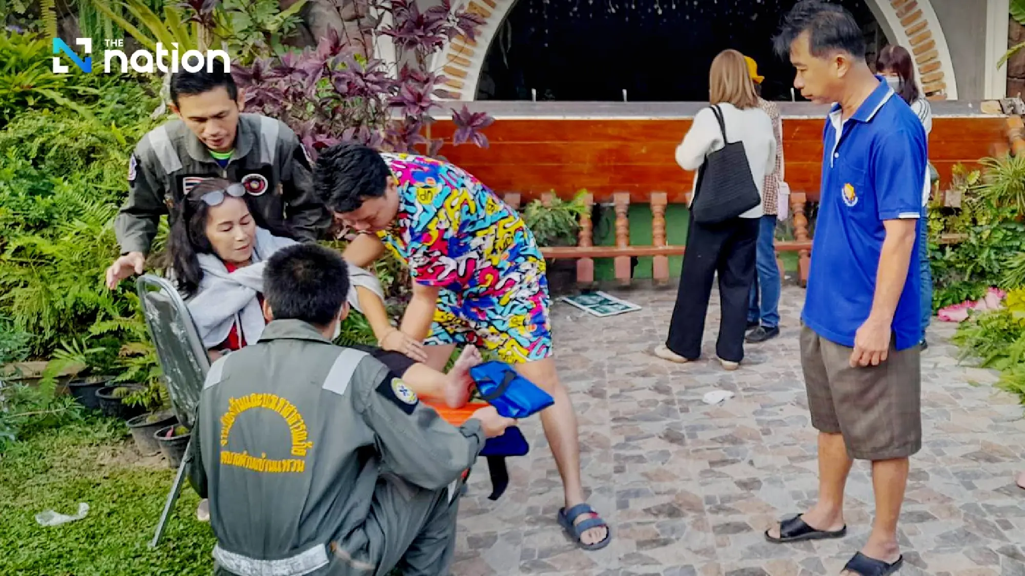 12 women injured as Chiang Mai resort’s balcony collapses - Photo 2