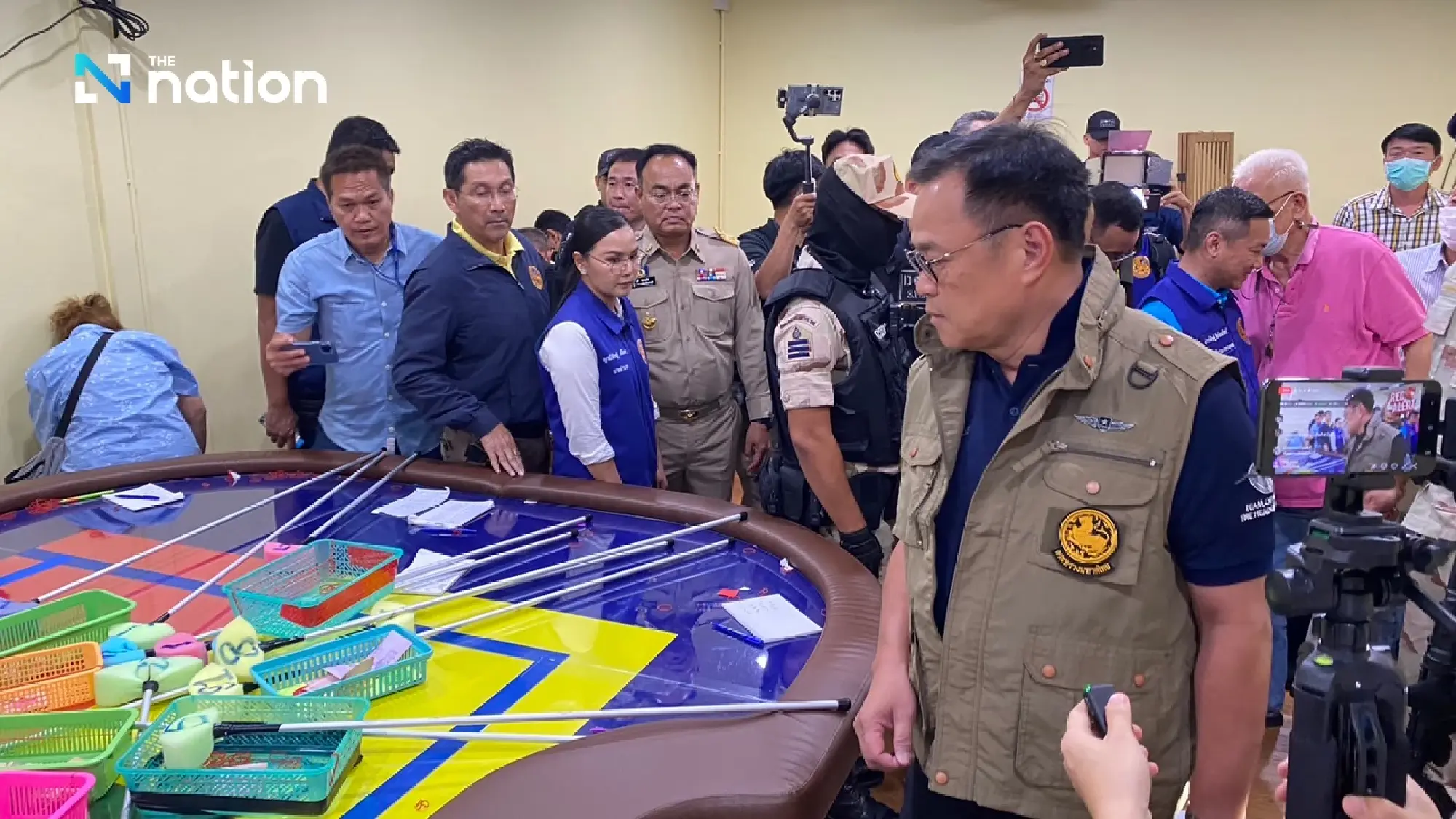 State officials raid ‘large’ gambling den in Nonthaburi, nab 300 punters - Photo 2
