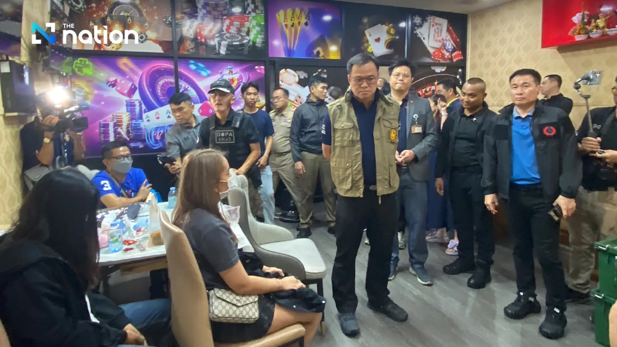 State officials raid ‘large’ gambling den in Nonthaburi, nab 300 punters - Photo 5