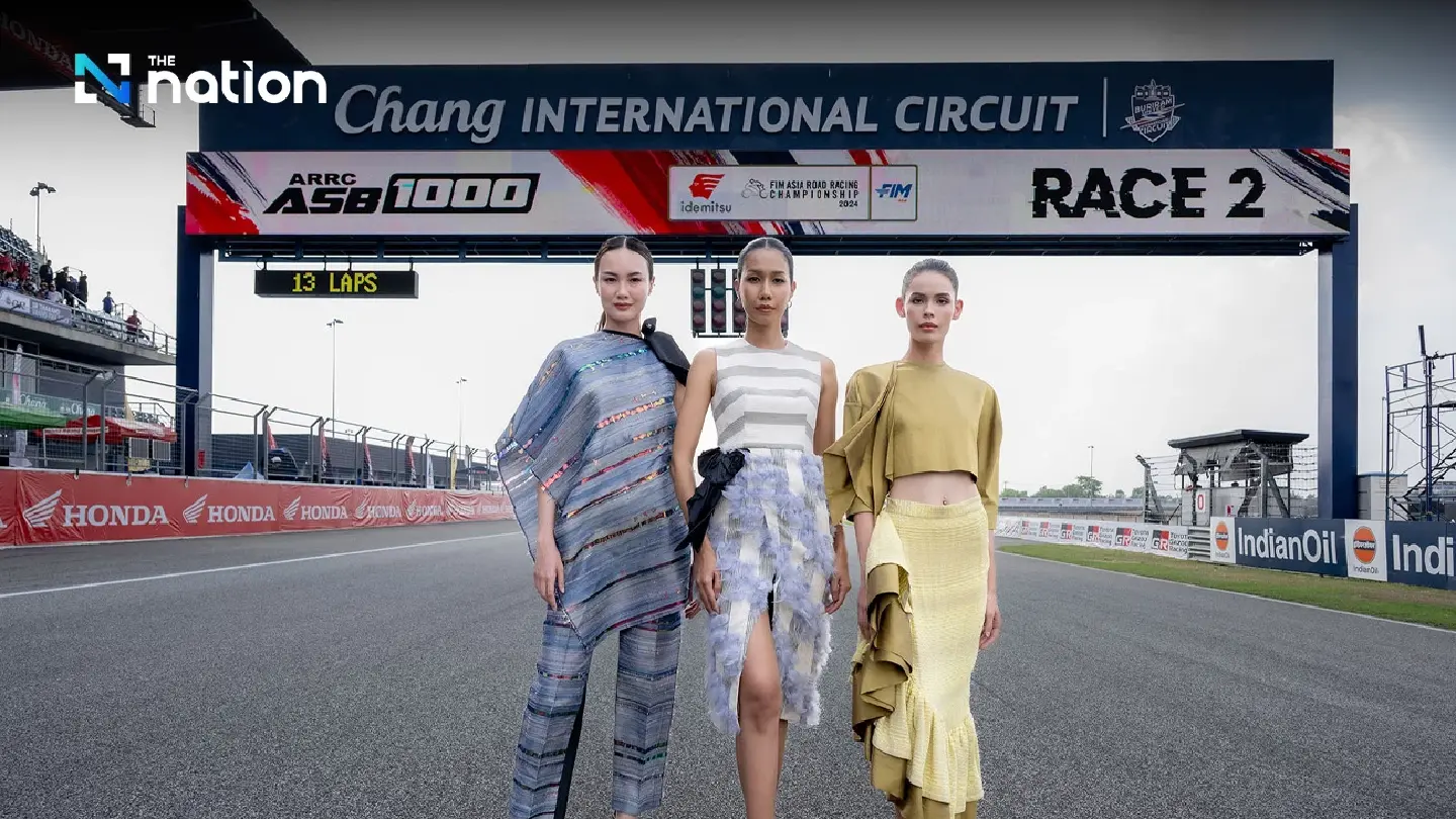 Thai silk’s elegance showcased at motorbike championship in Buri Ram - Photo 3