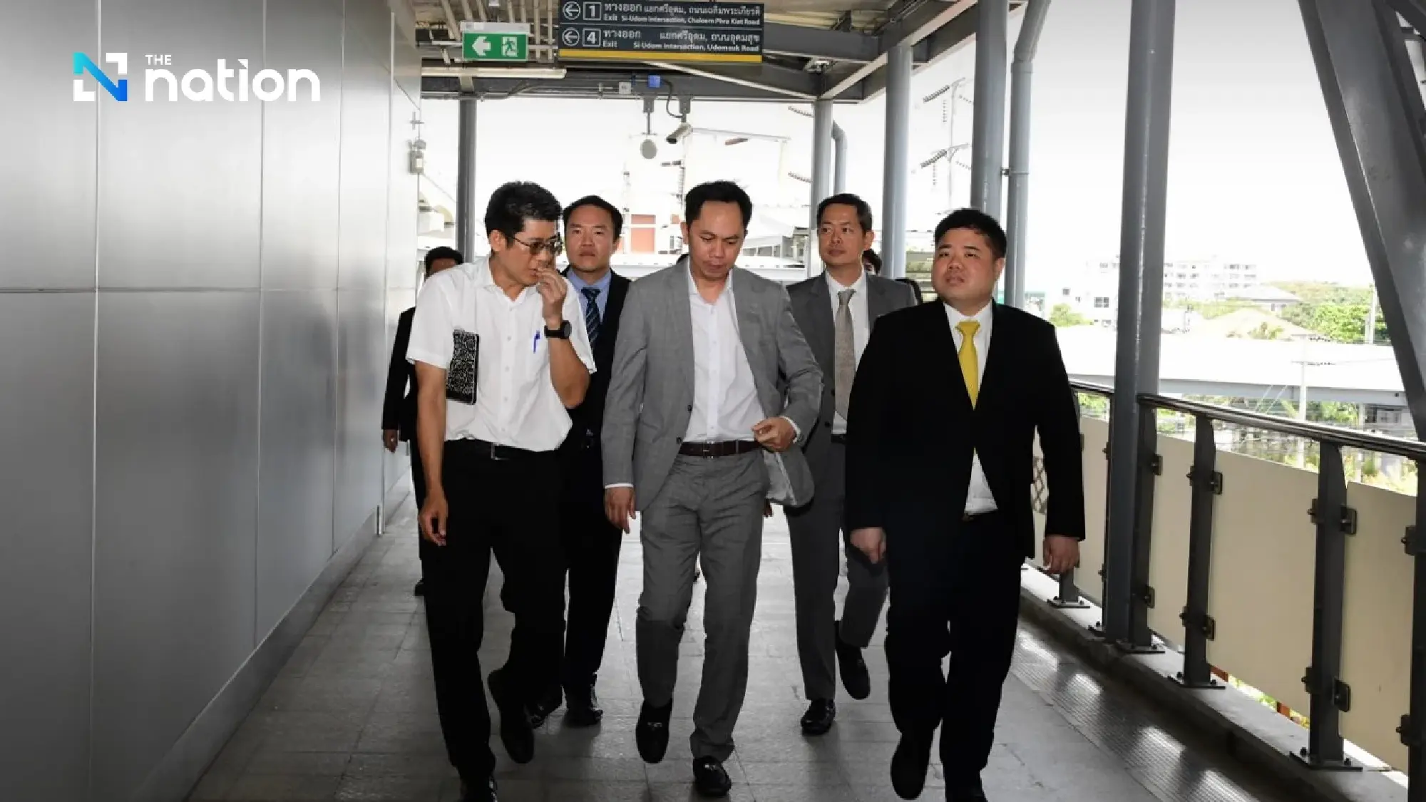 Transport Ministry orders suspension of Yellow Line services until midnight - Photo 4