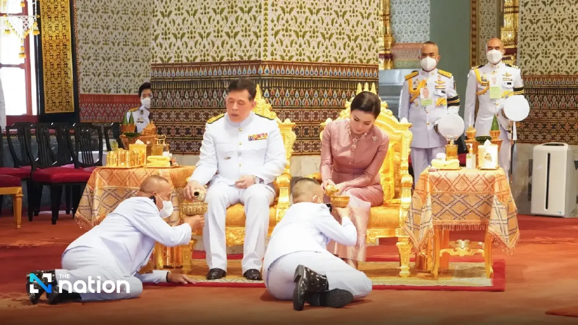 Their Majesties attend Songkran rites and rituals at Grand Palace - Photo 10
