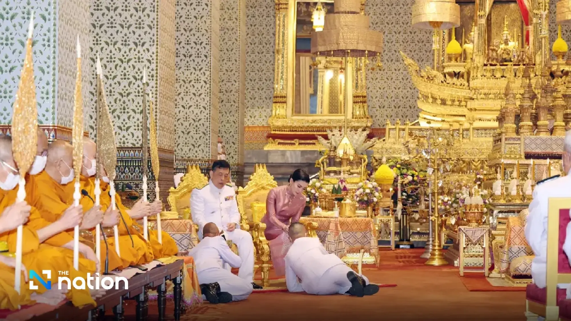 Their Majesties attend Songkran rites and rituals at Grand Palace - Photo 1