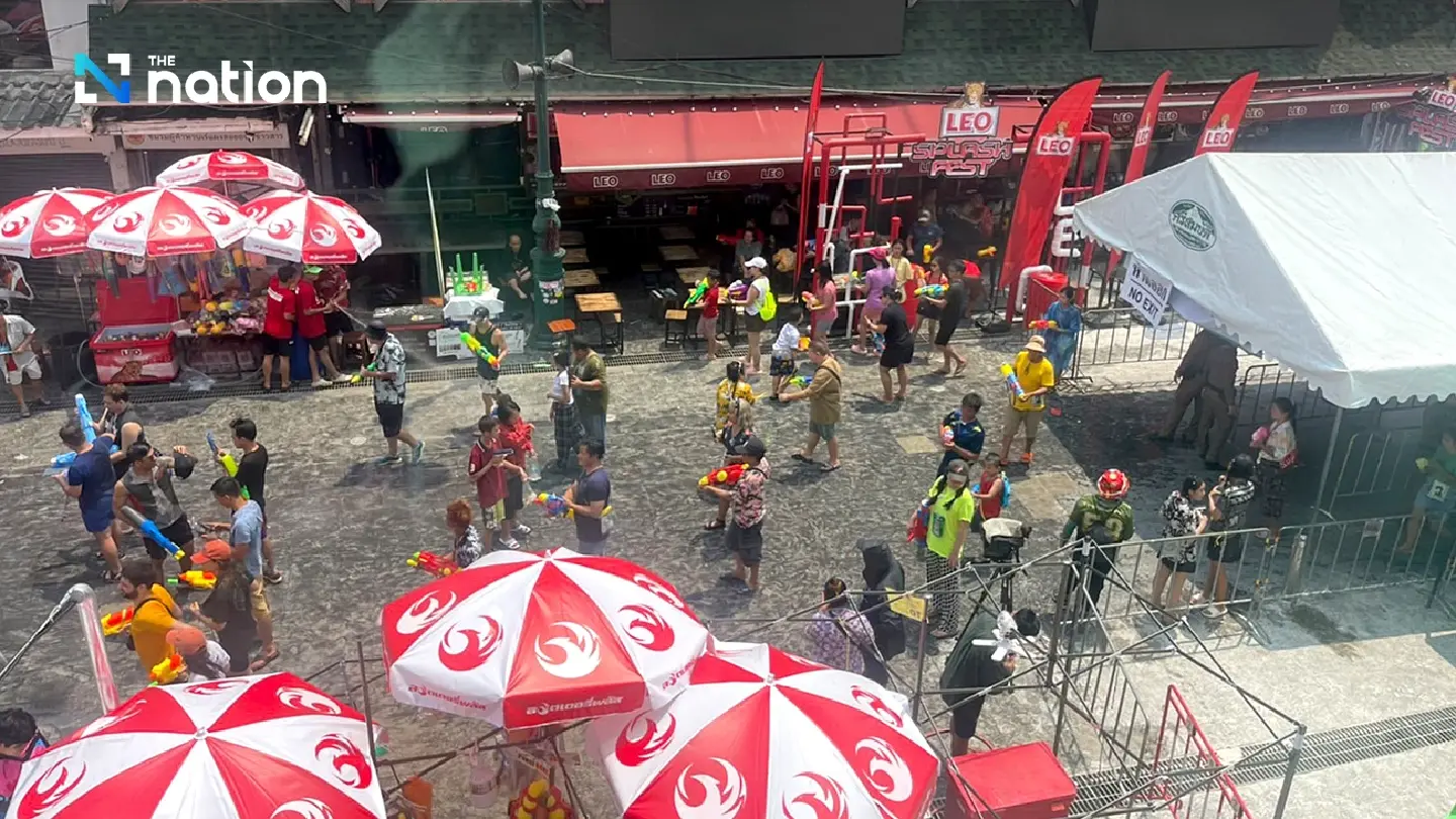 More police, city officials deployed to watch Khao San, Silom roads - Photo 3