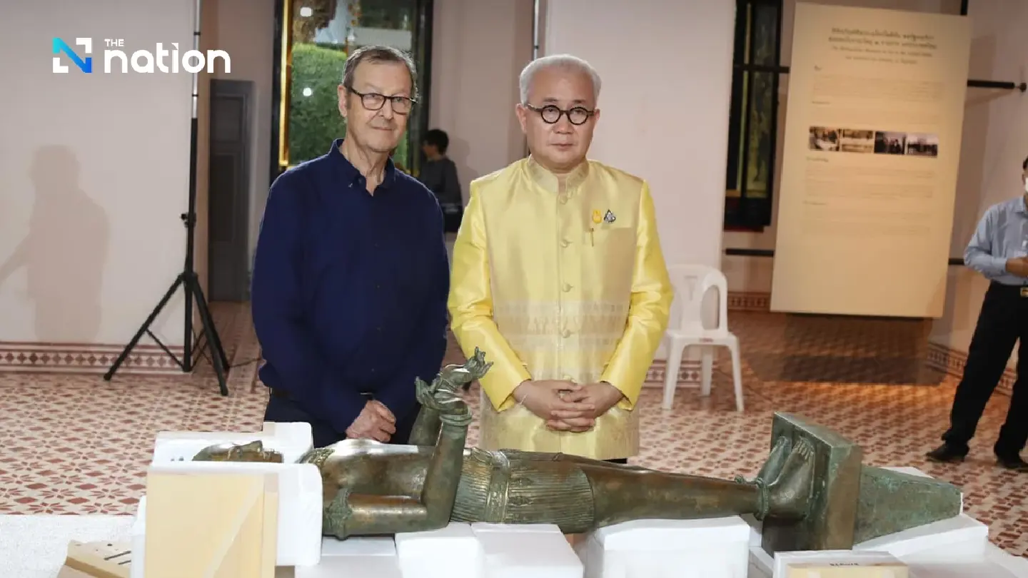 Repatriated ‘Golden Boy’ statue lands safely in Bangkok - Photo 1