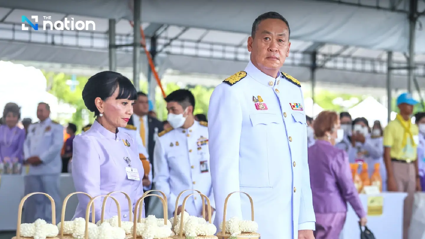 Top govt officials gather at Sanam Luang to mark Her Majesty’s birthday - Photo 2