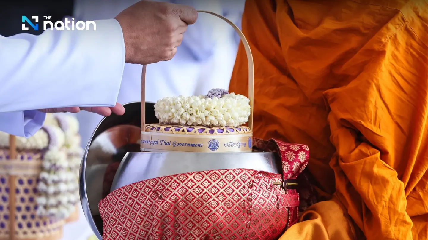 Top govt officials gather at Sanam Luang to mark Her Majesty’s birthday - Photo 1
