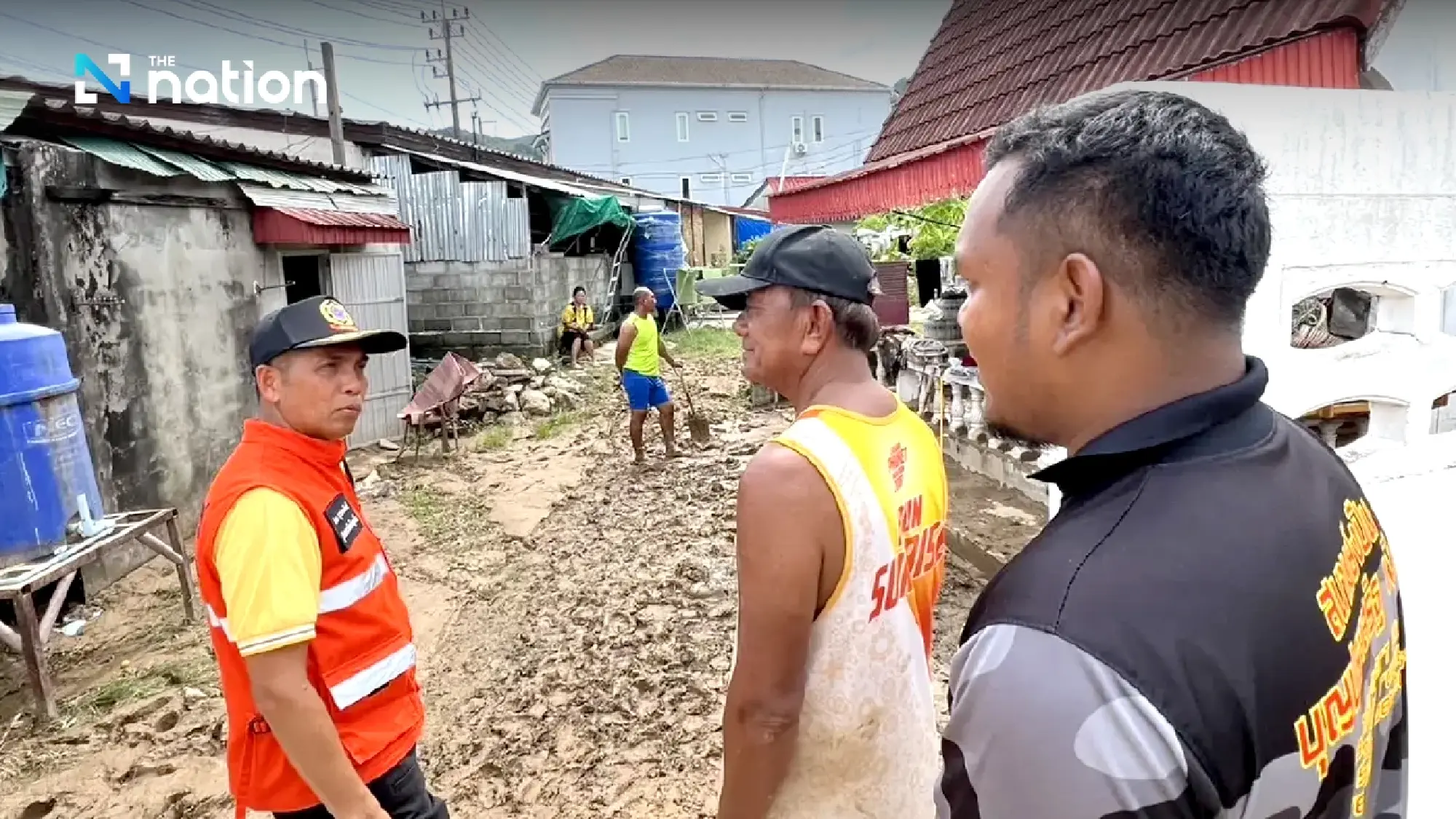 Phuket bounces back: Governor leads big clean after torrential rains inundate island - Photo 5