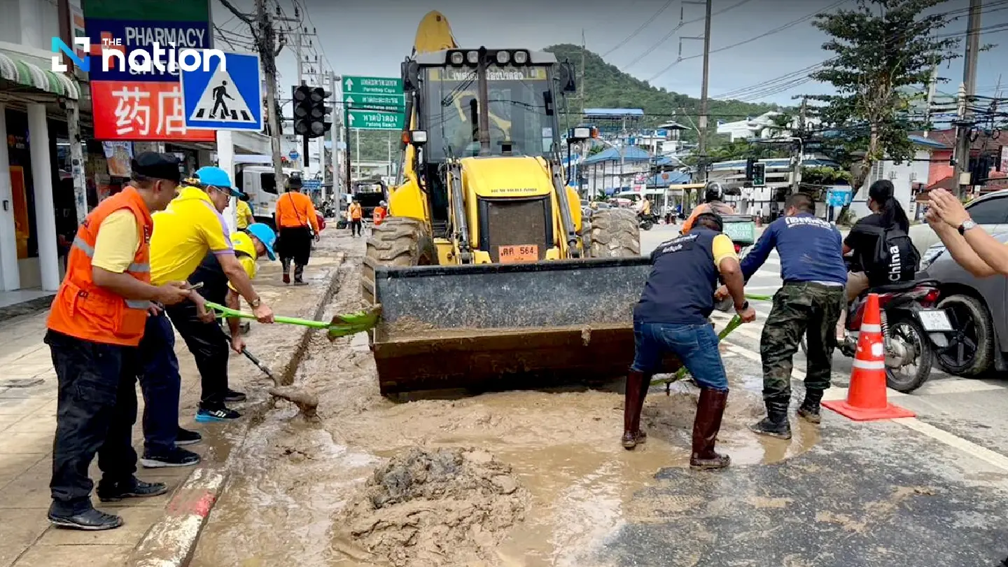 Phuket bounces back: Governor leads big clean after torrential rains inundate island - Photo 4