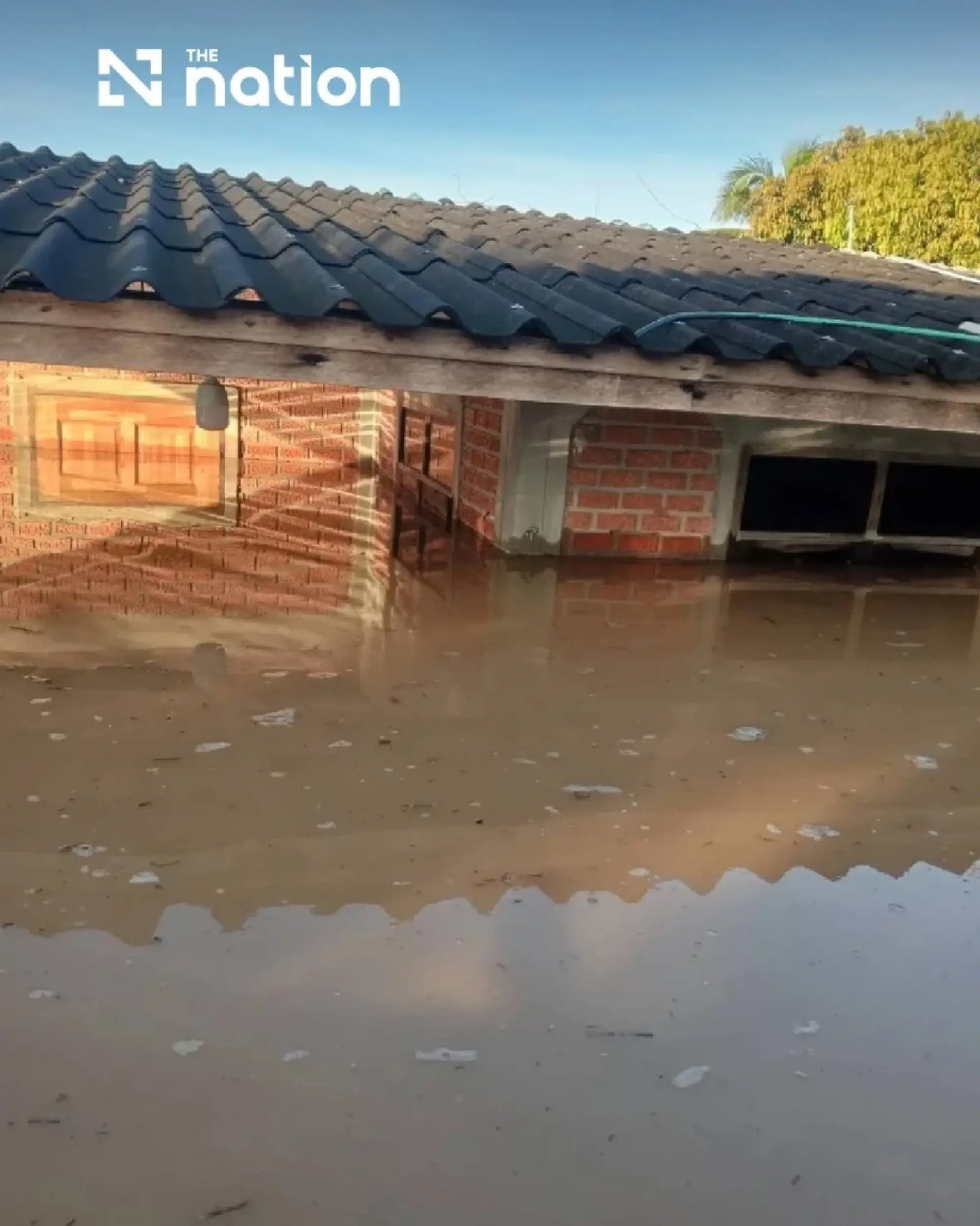 Kanchanaburi flood crisis deepens as homes go underwater - Photo 15