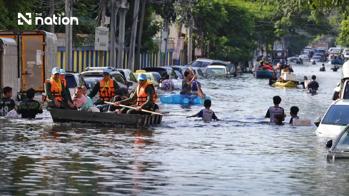 Bangkok steps up Khlong Chan drainage with relief expected tonight - Photo 3