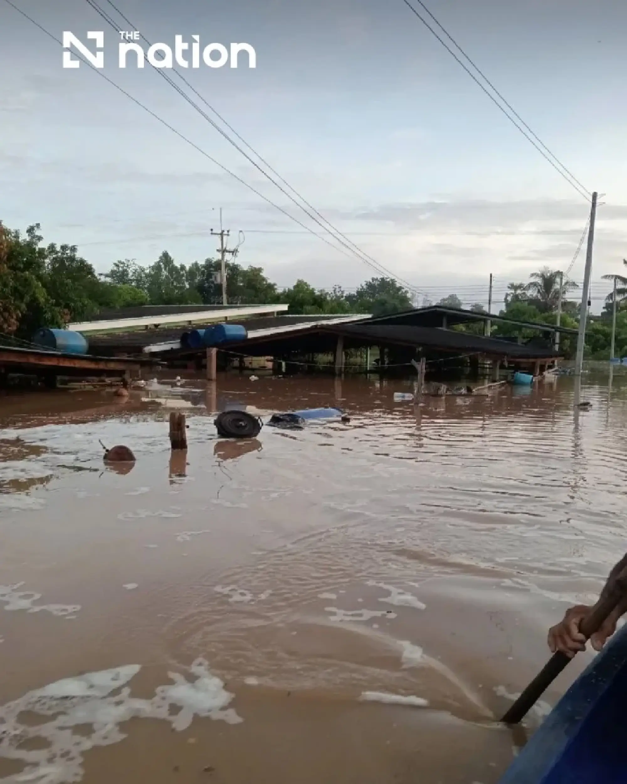 Kanchanaburi flood crisis deepens as homes go underwater - Photo 8