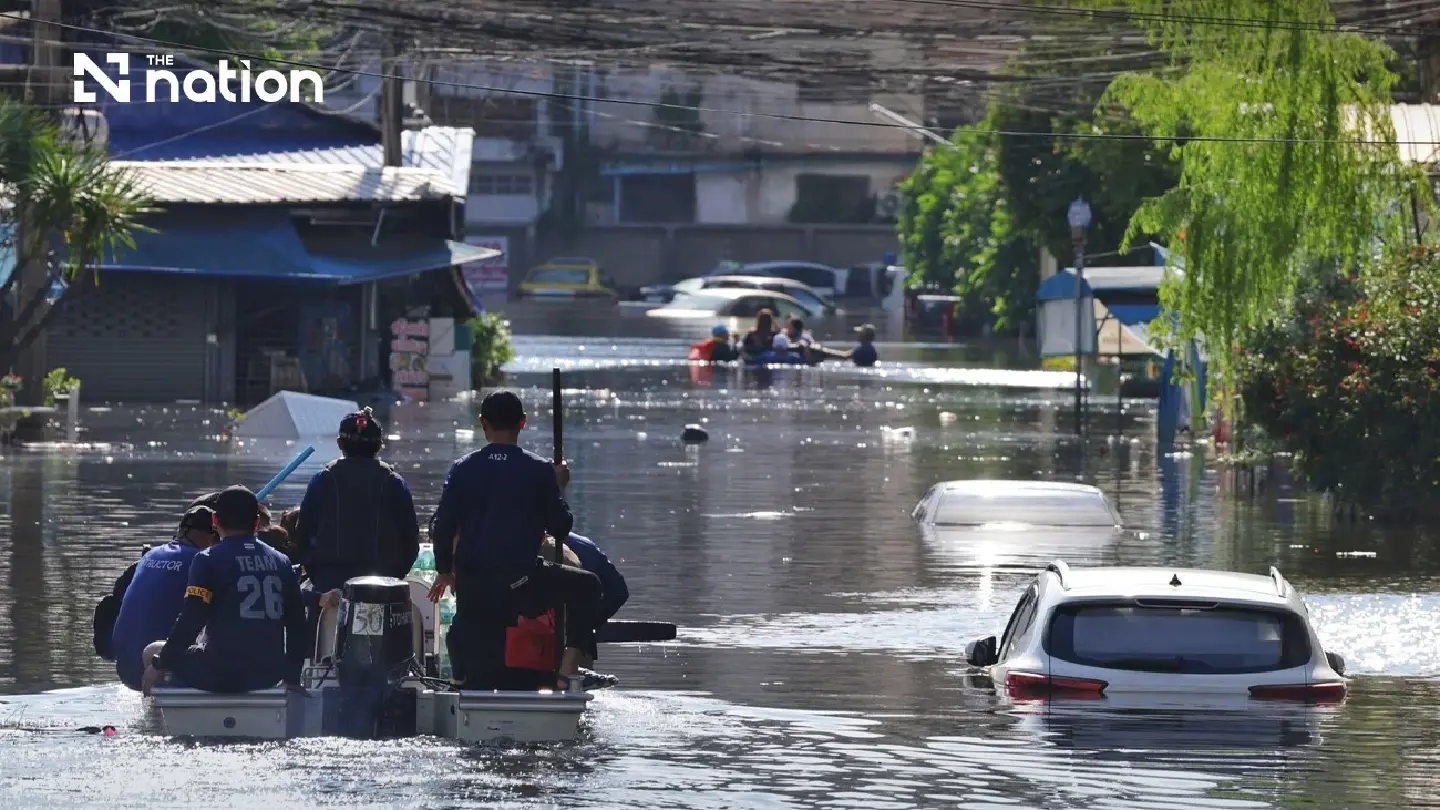 Bangkok steps up Khlong Chan drainage with relief expected tonight - Photo 1