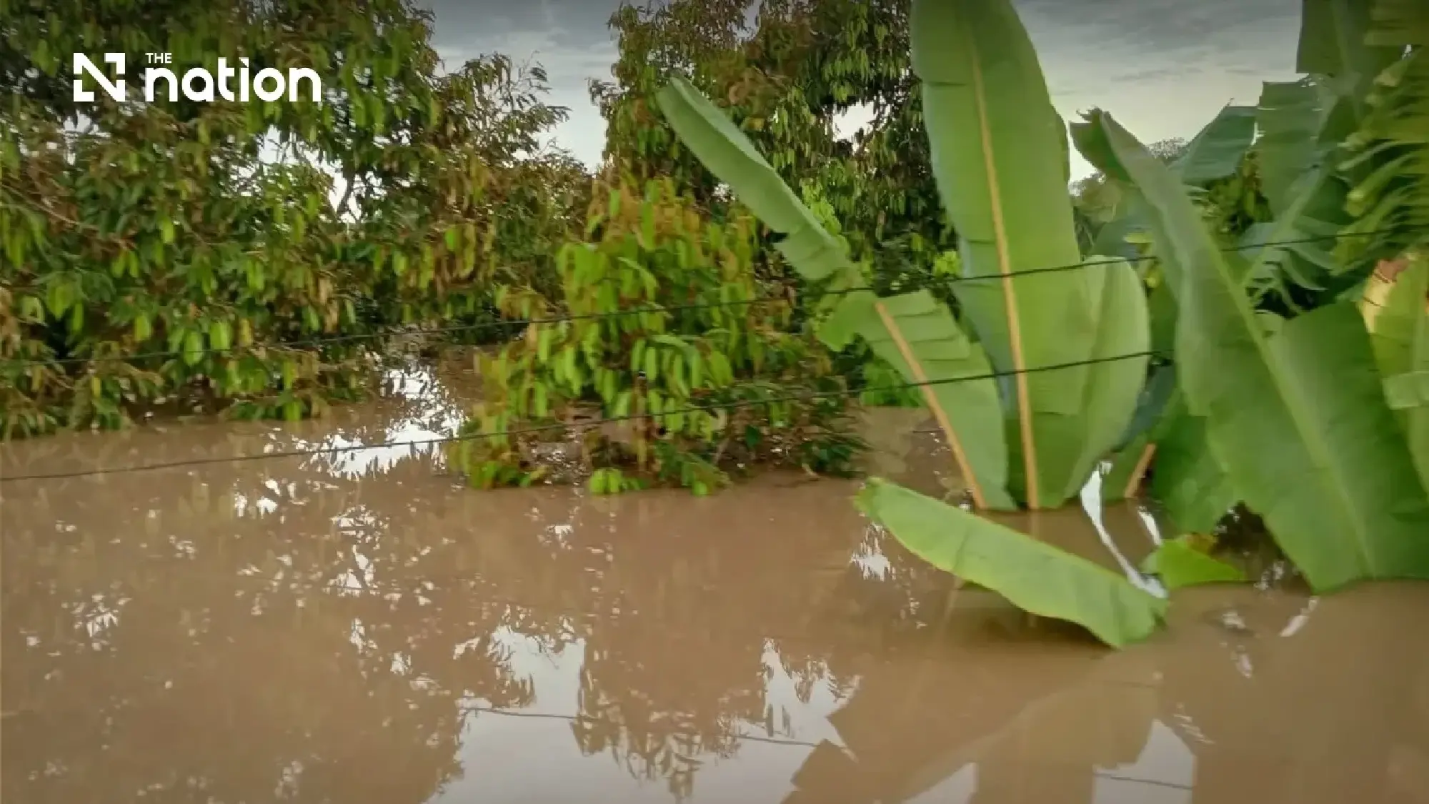 Kanchanaburi flood crisis deepens as homes go underwater - Photo 11