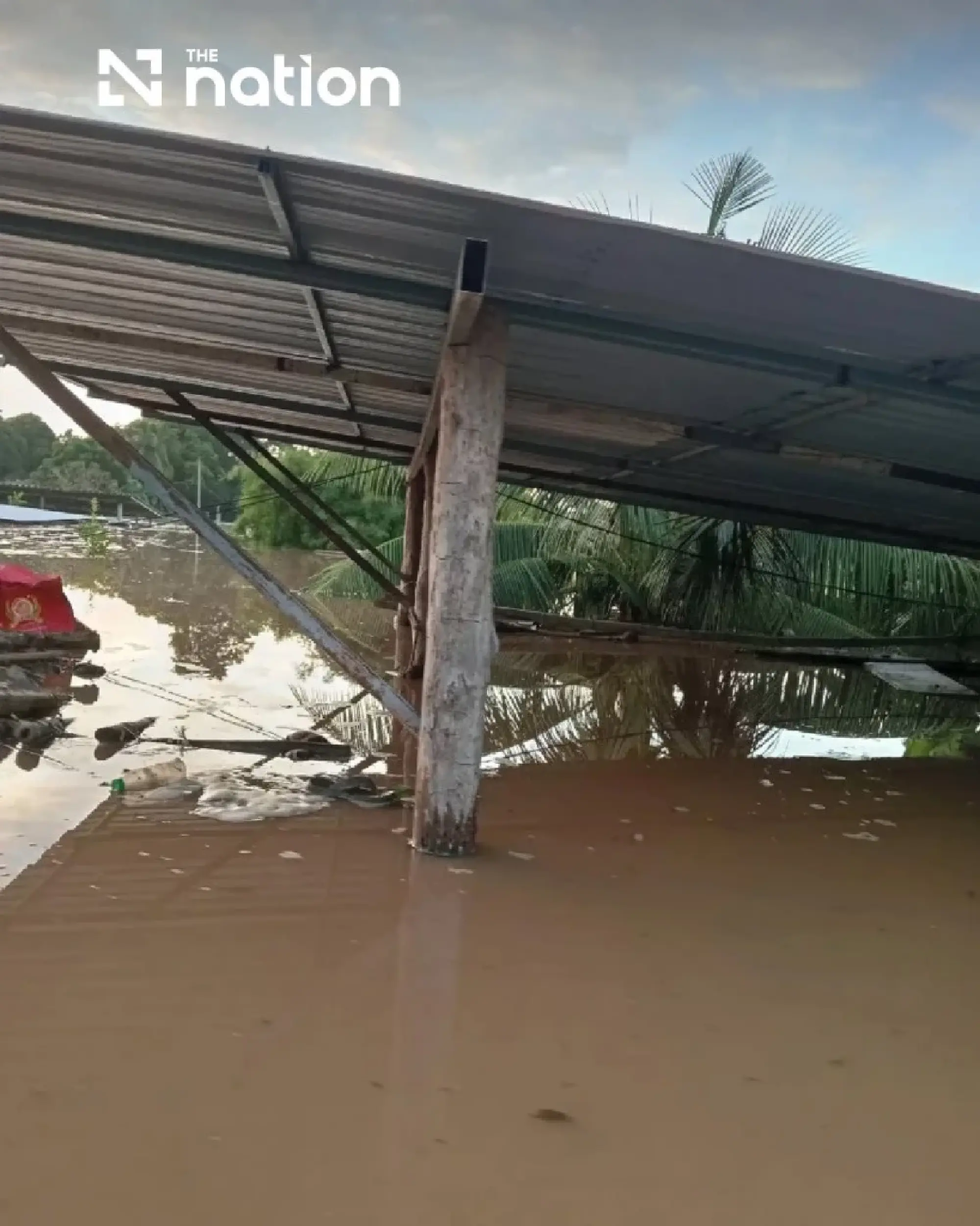 Kanchanaburi flood crisis deepens as homes go underwater - Photo 12