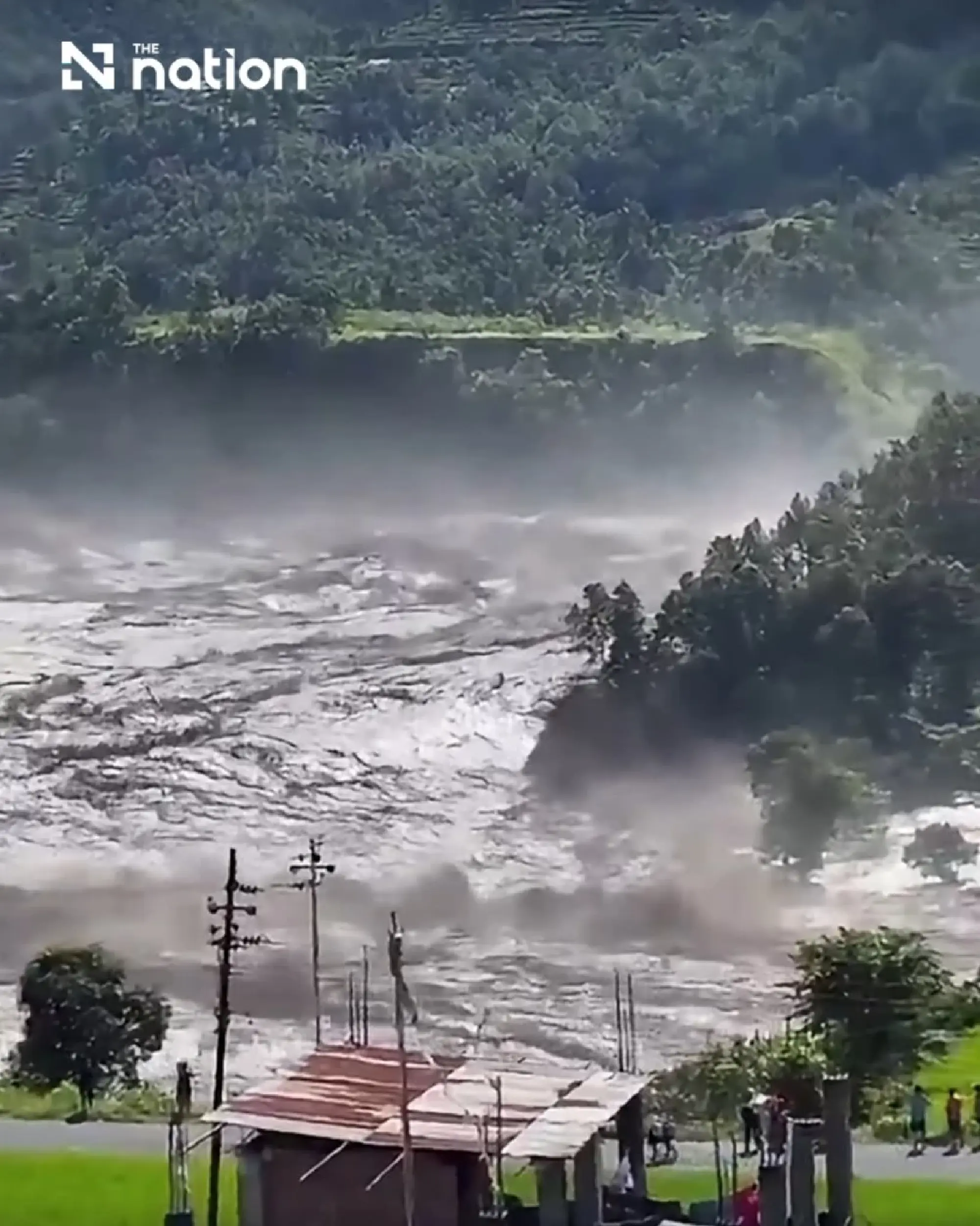 Nepal flood cuts off trails for over 100 foreign trekkers - Photo 7