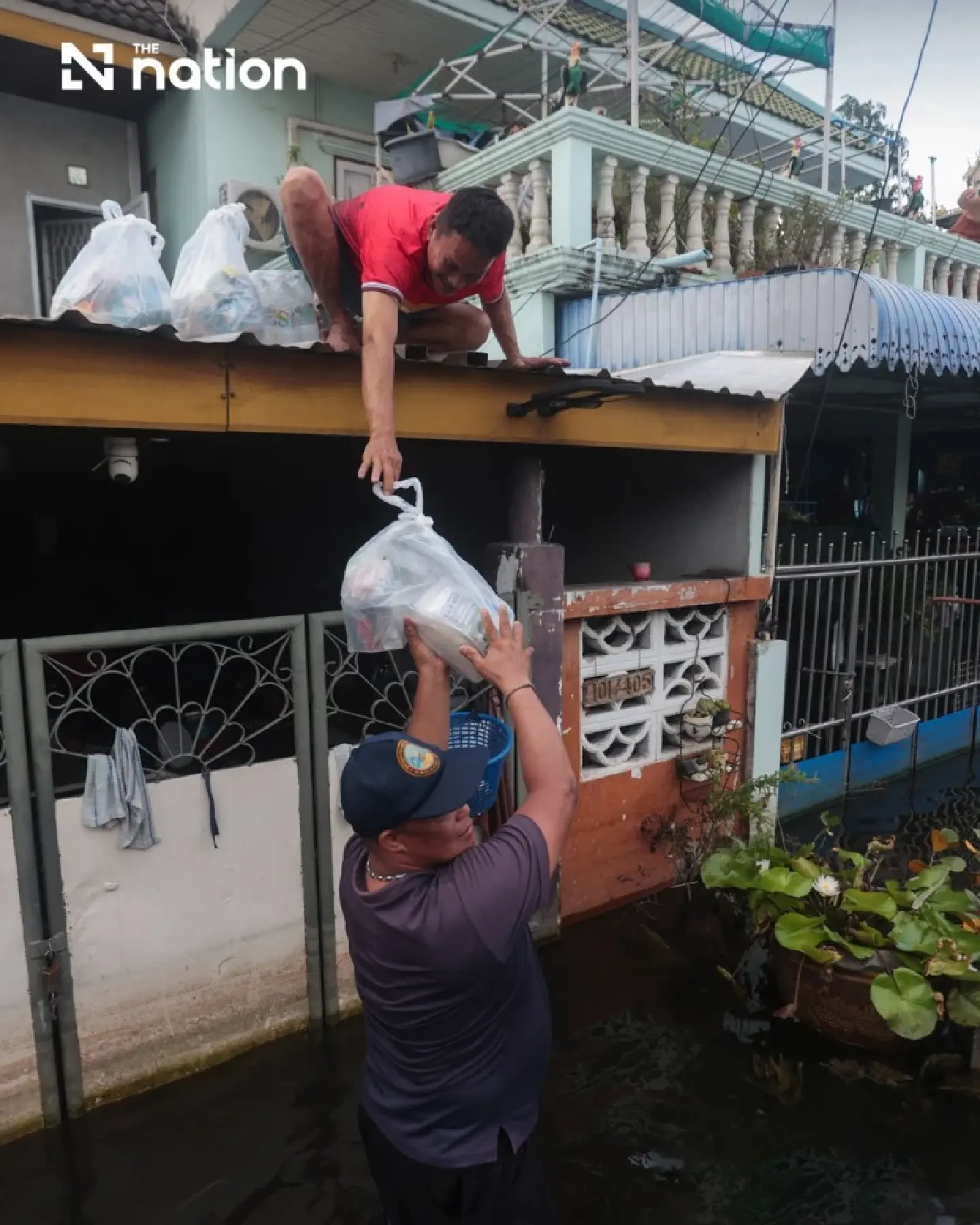Nation Foundation aids 3 flood-hit Bangkok communities on Oct 3 - Photo 2