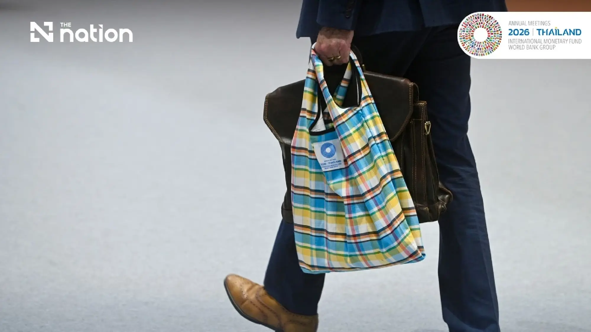 From Ratchaburi weaving to IMF–World Bank souvenir bags - Photo 2