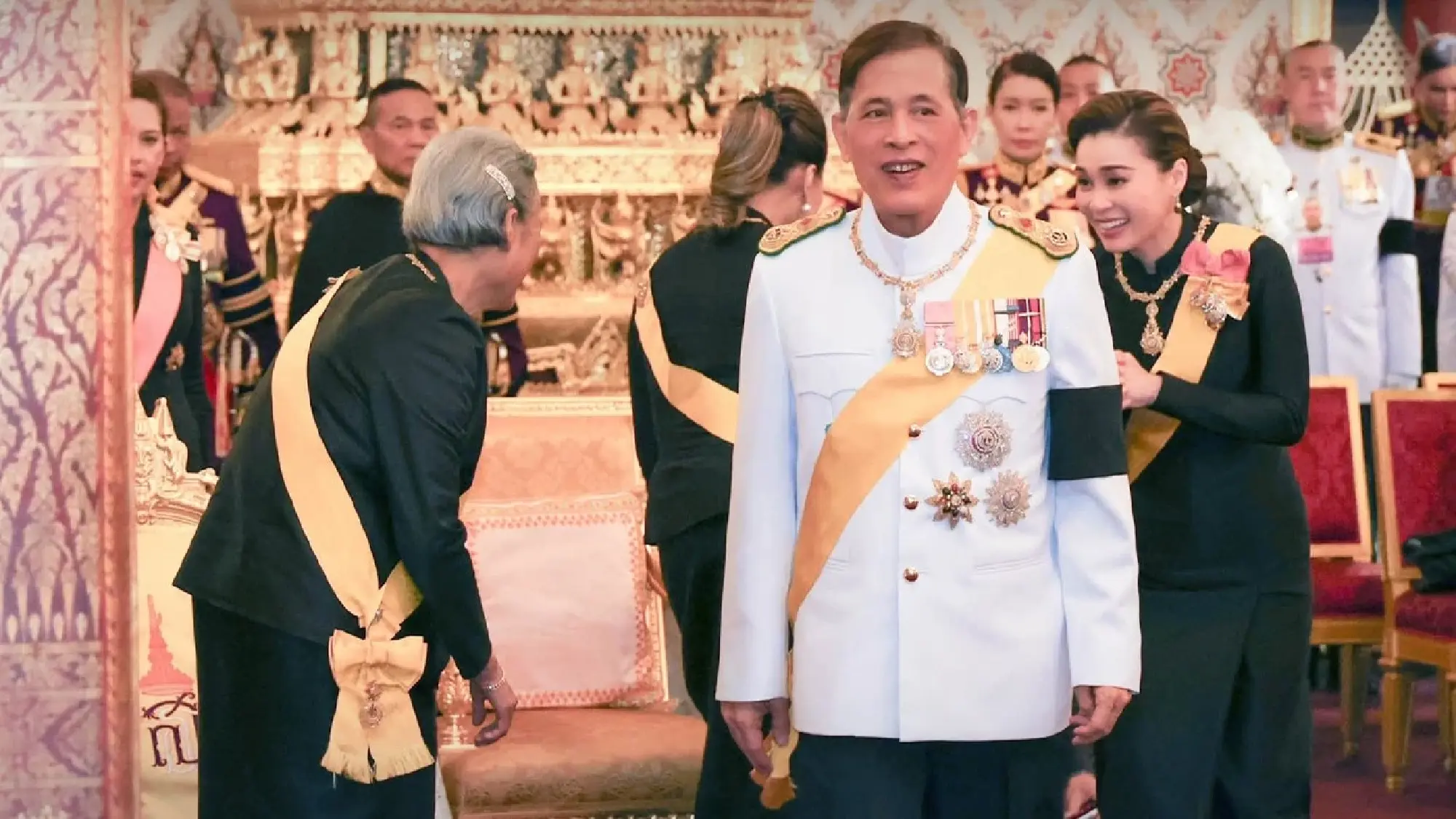 Their Majesties mark first anniversary of Queen Sirikit's passing - Photo 3