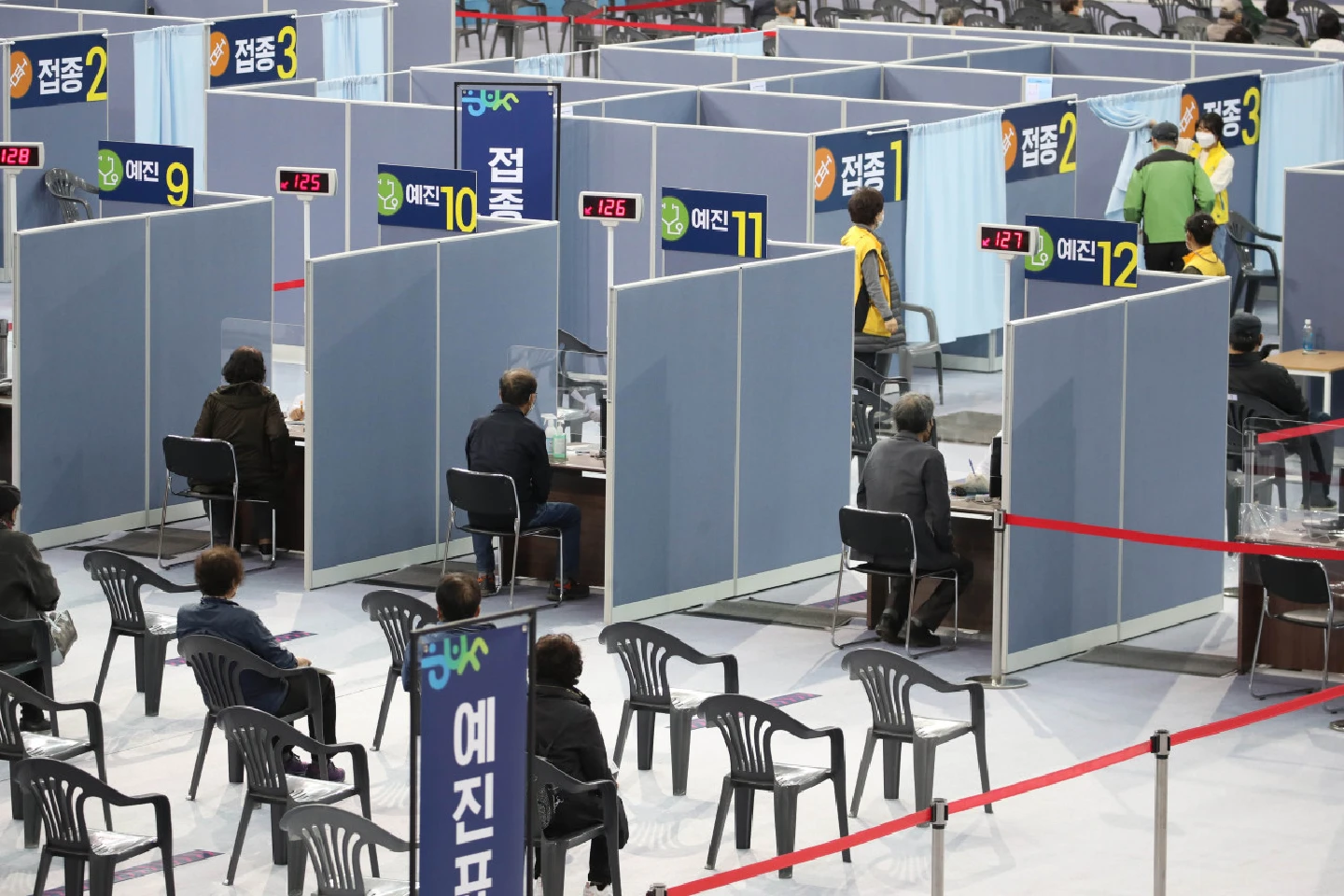 South Korea grants conditional approval to COVID-19 self-test kits South Korea grants conditional approval to COVID-19 self-test kits