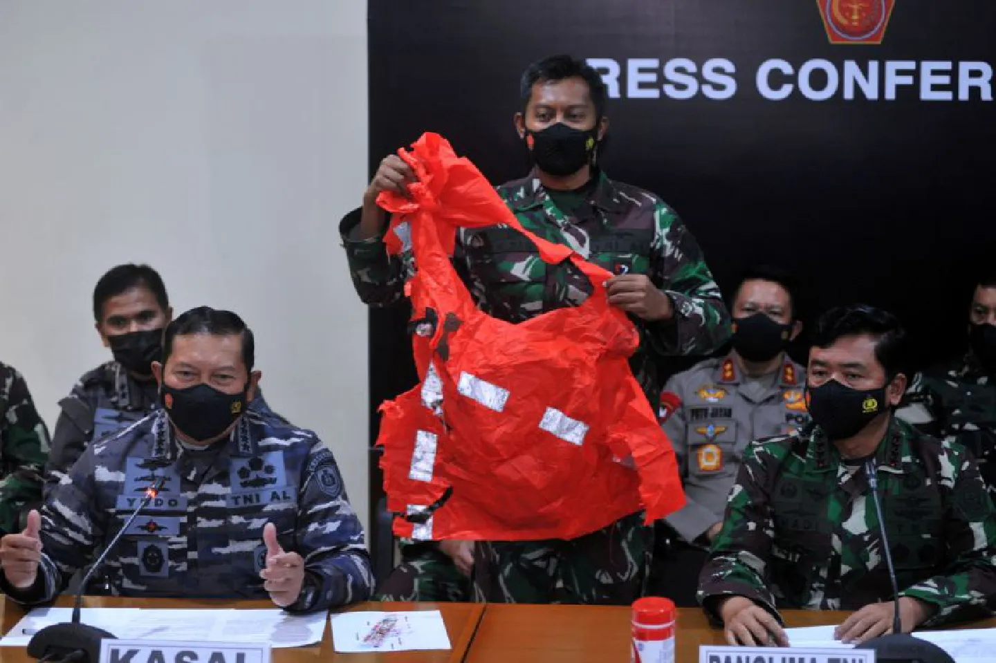 Sunken missing Indonesian submarine found cracked open, officials say 53 crew members dead