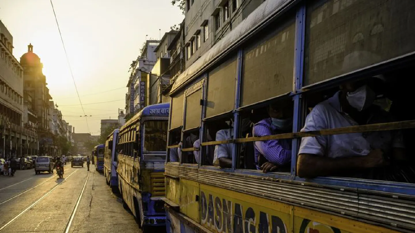U.S. tells citizens to leave India as covid crisis deepens