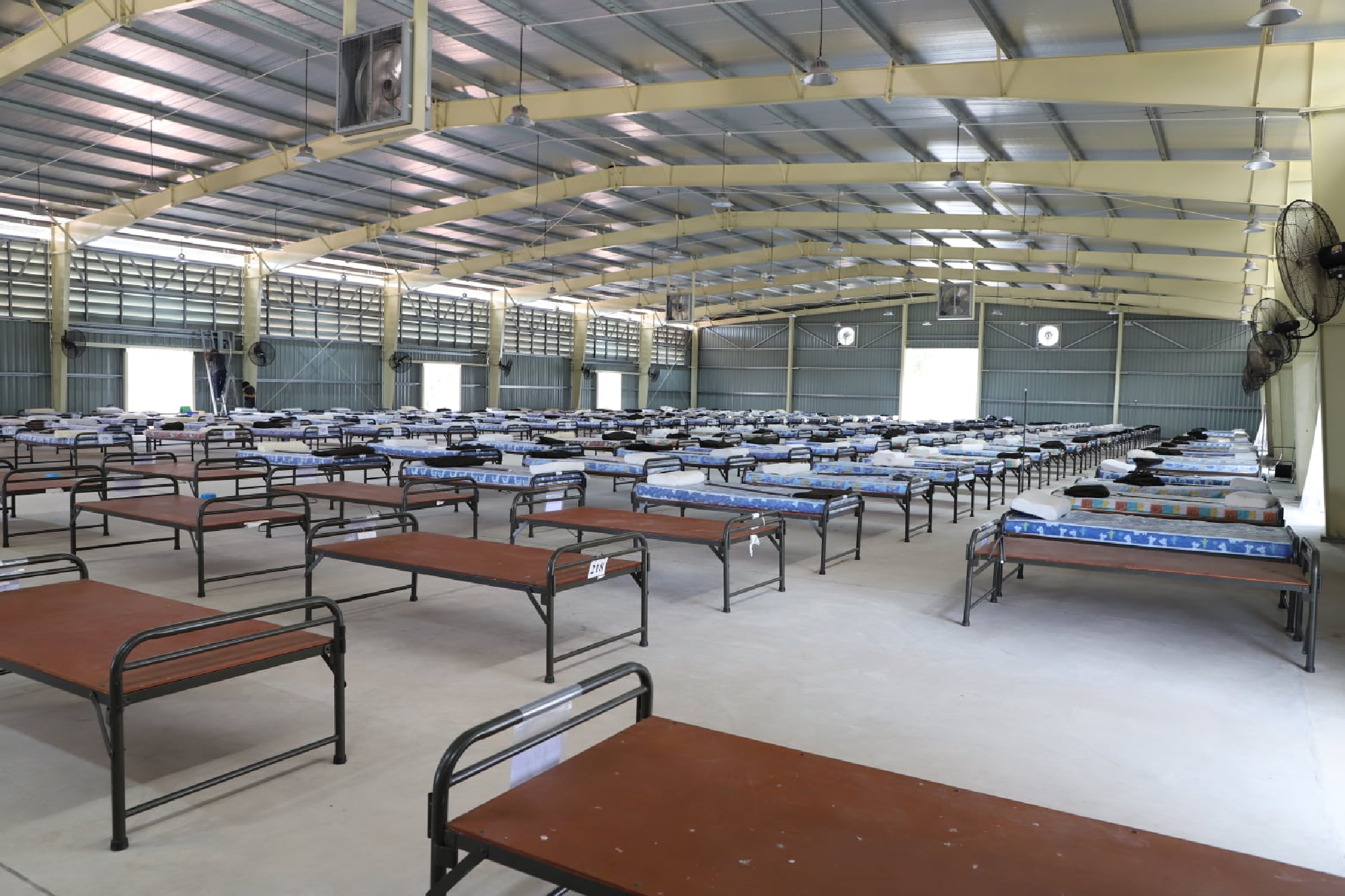 Samut Sakhon preps 500-bed field hospital for Bangkok Covid patients