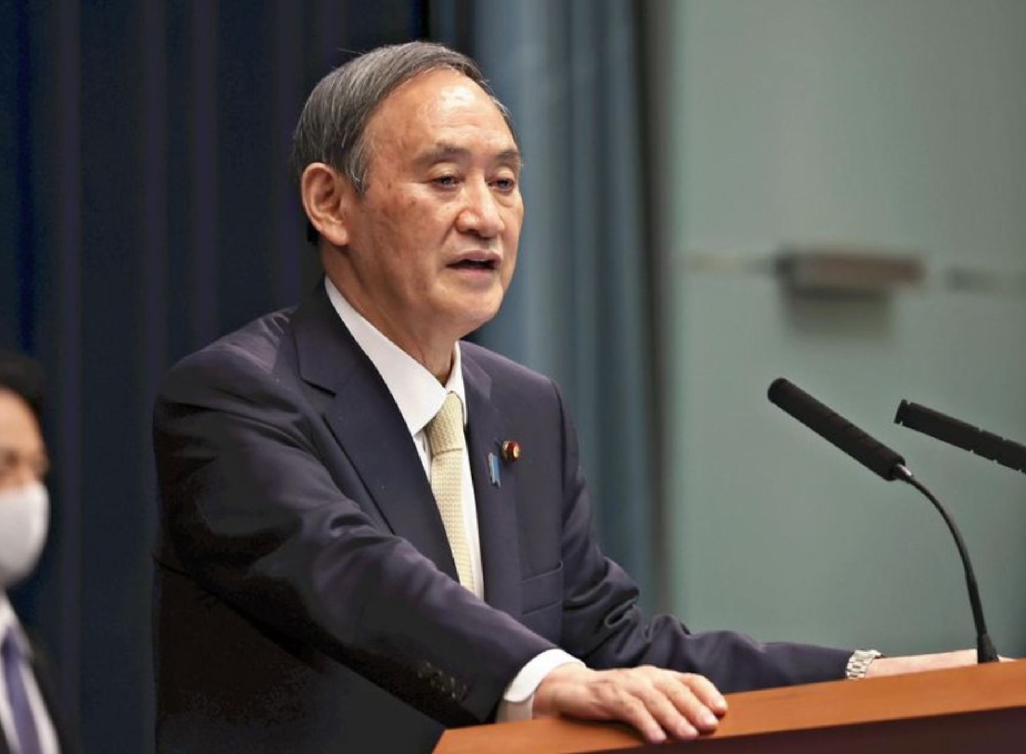 Suga apologizes for declaring another state of emergency in Japan