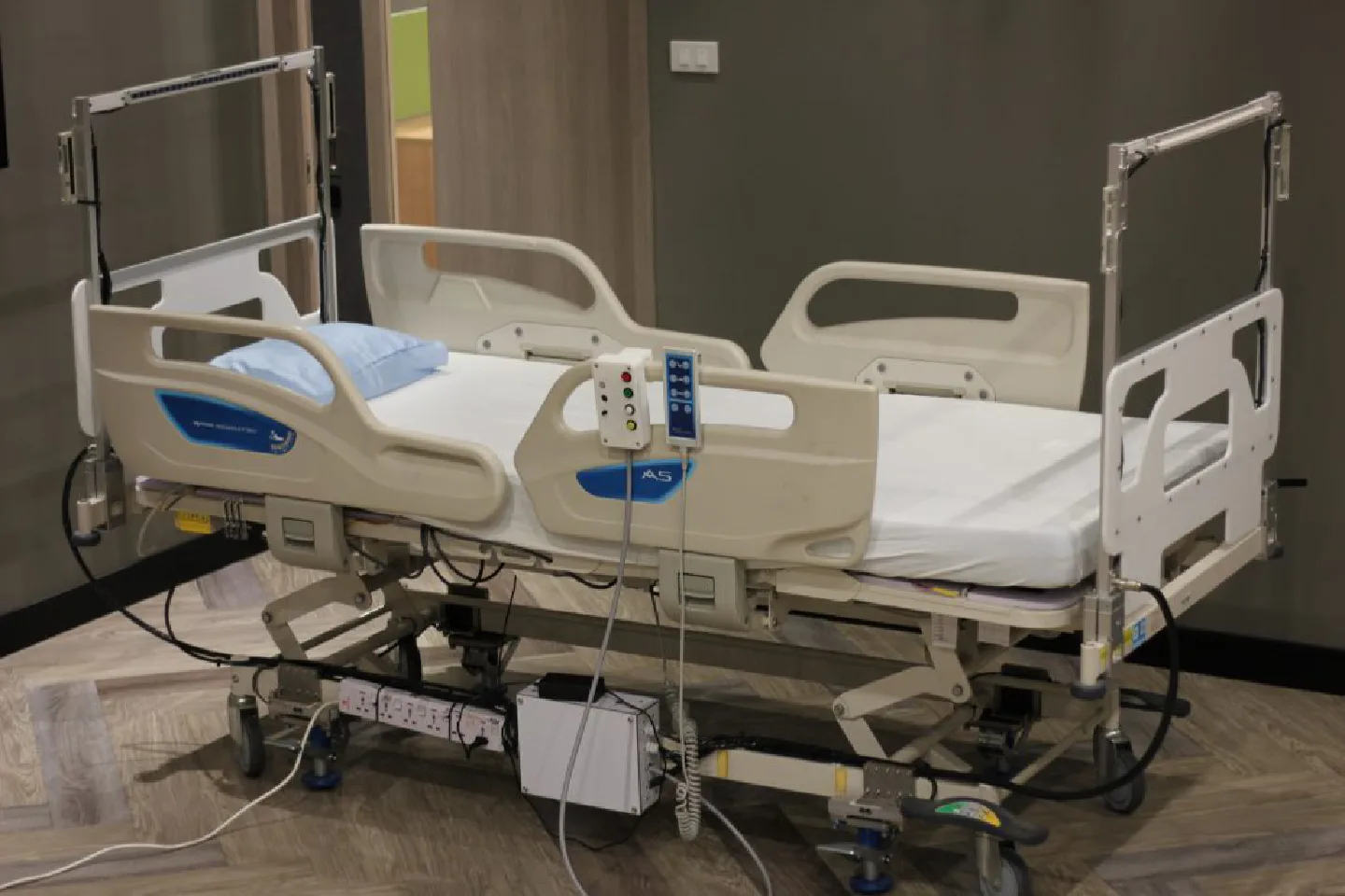 Chula’s “smart hospital beds” innovation can help prevent falls