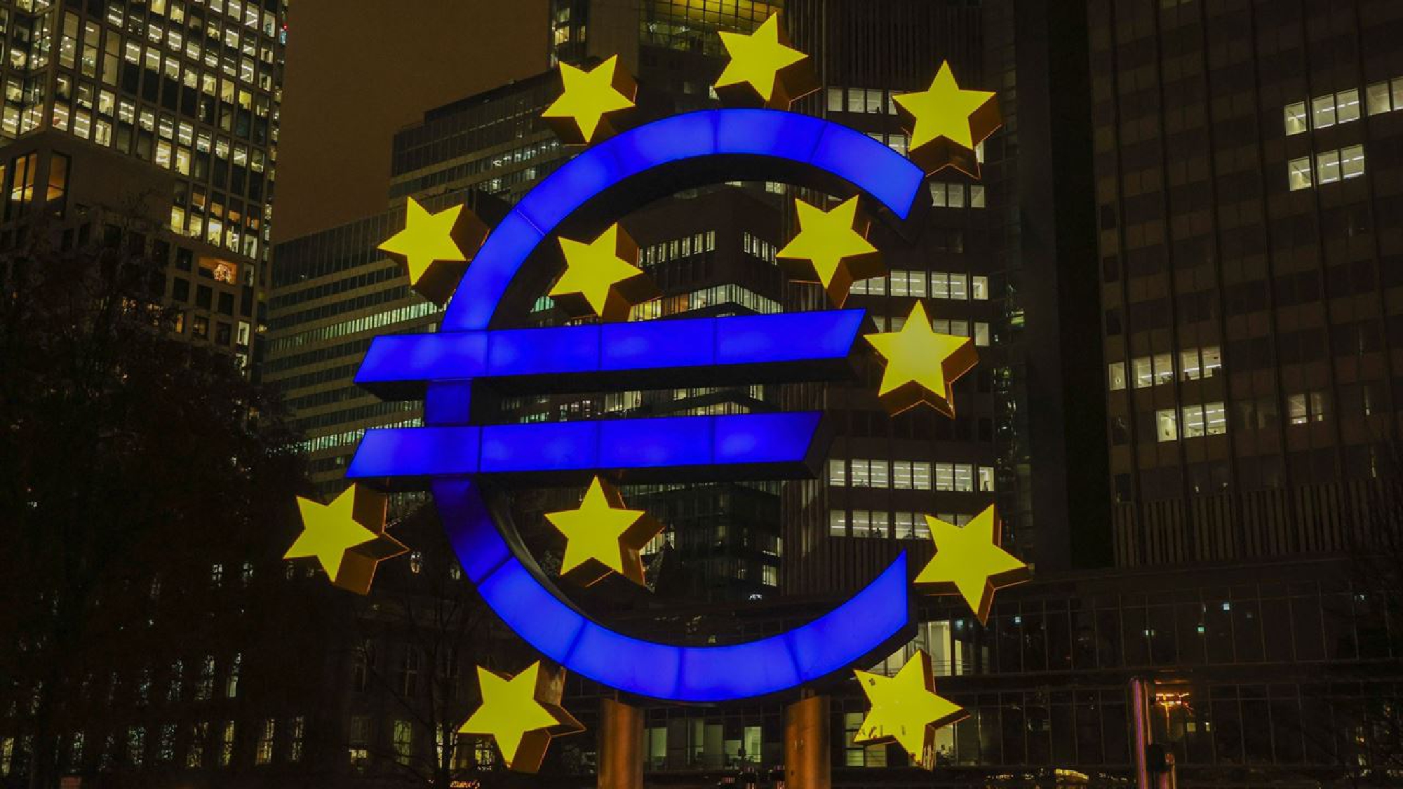 ECB keeps stimulus settings in place to await economic rebound