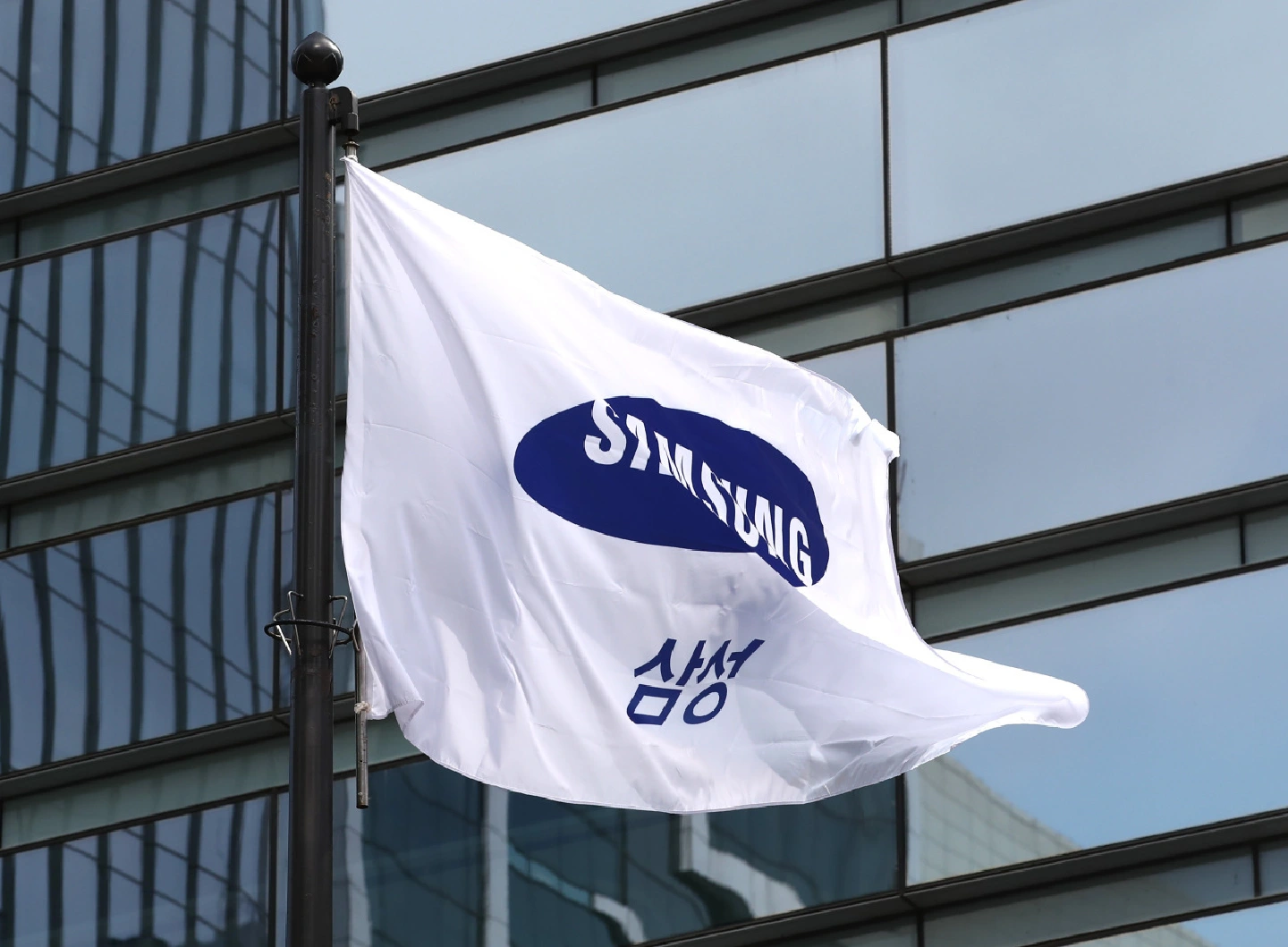 Samsung Electronics to transfer some 500 technologies to local SMEs