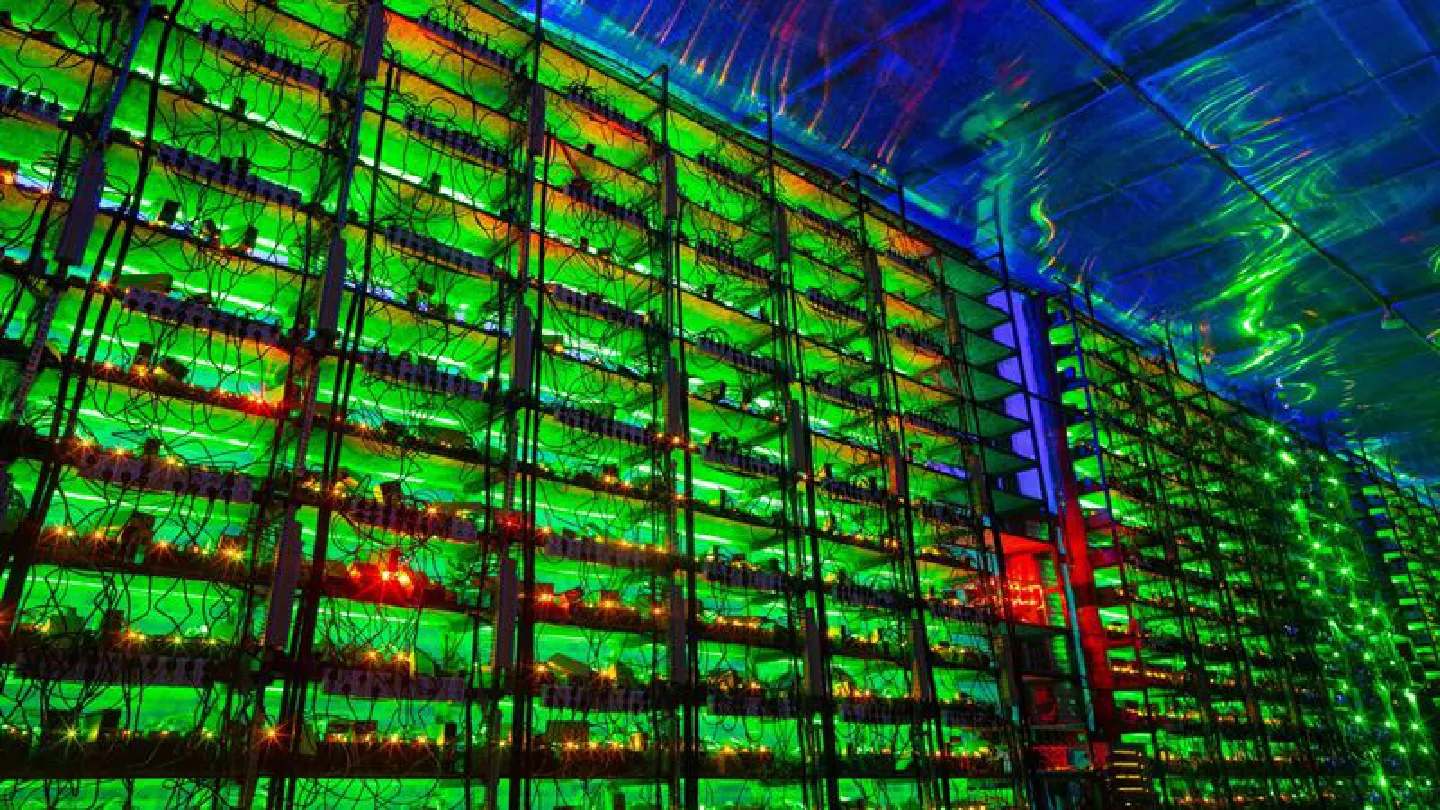 Bitcoin bounces off highs as crypto market volatility increases